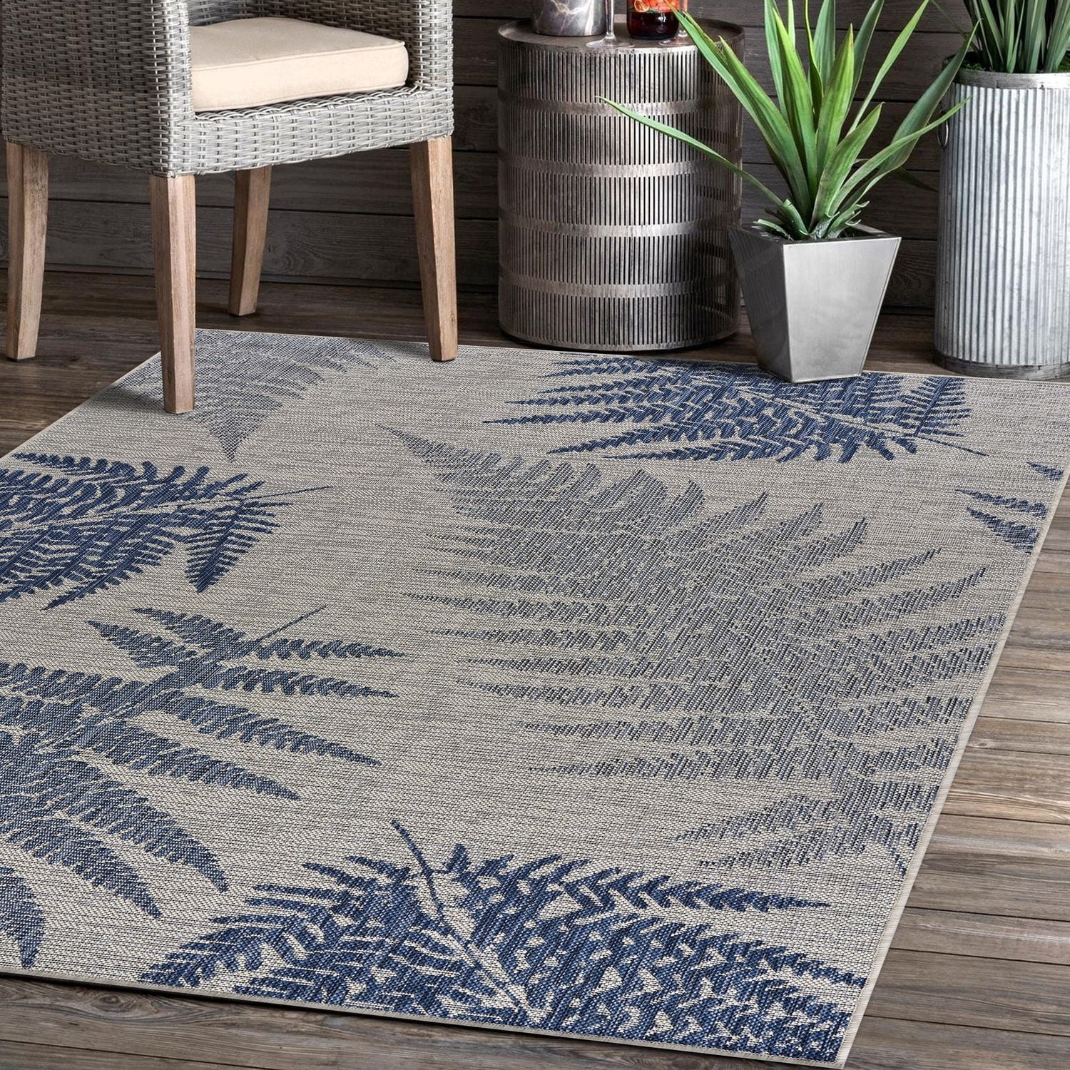 Gray and Blue Synthetic Rectangular 5' x 7' Indoor/Outdoor Area Rug