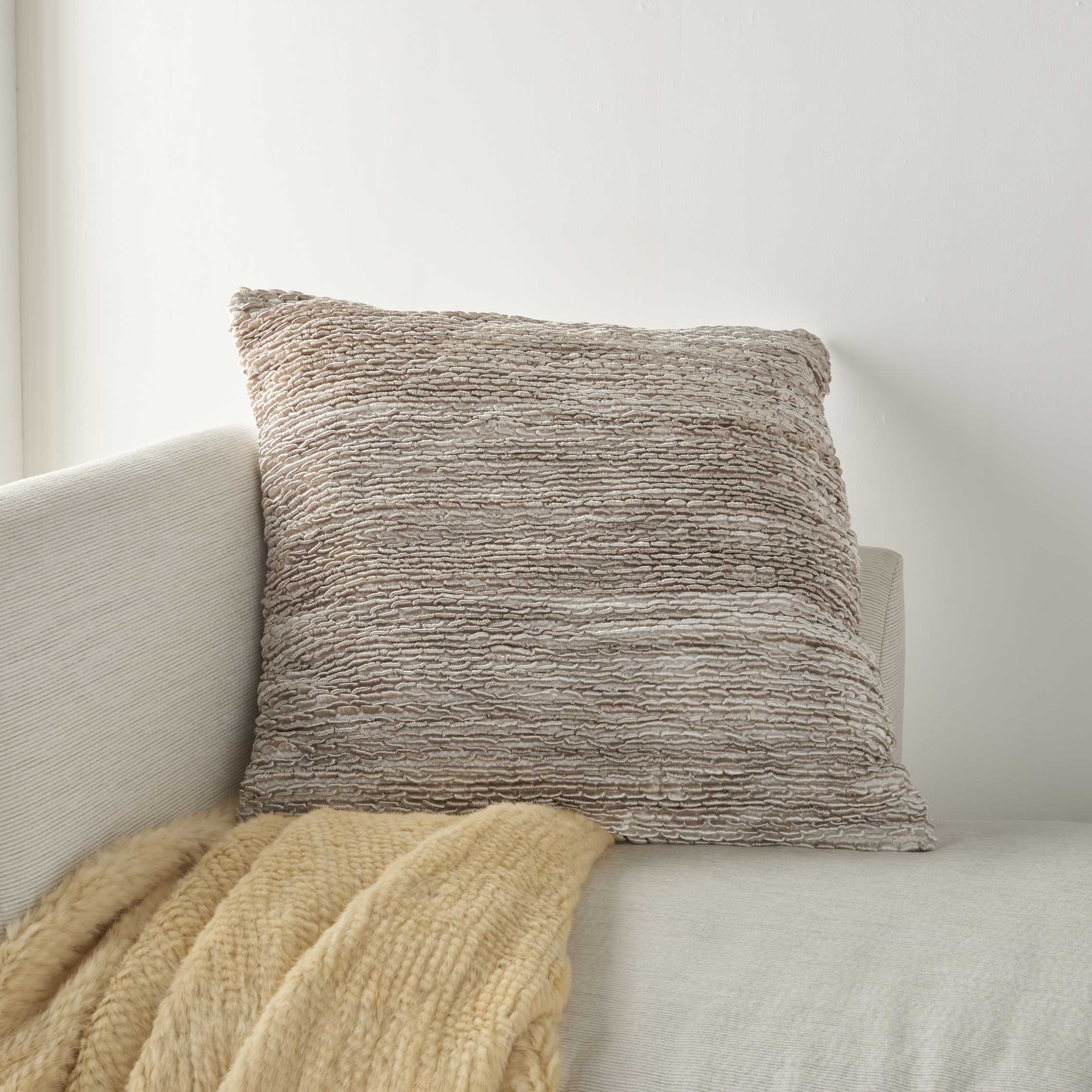 Mina Victory 798019076030 Accent-Pillows - View #4