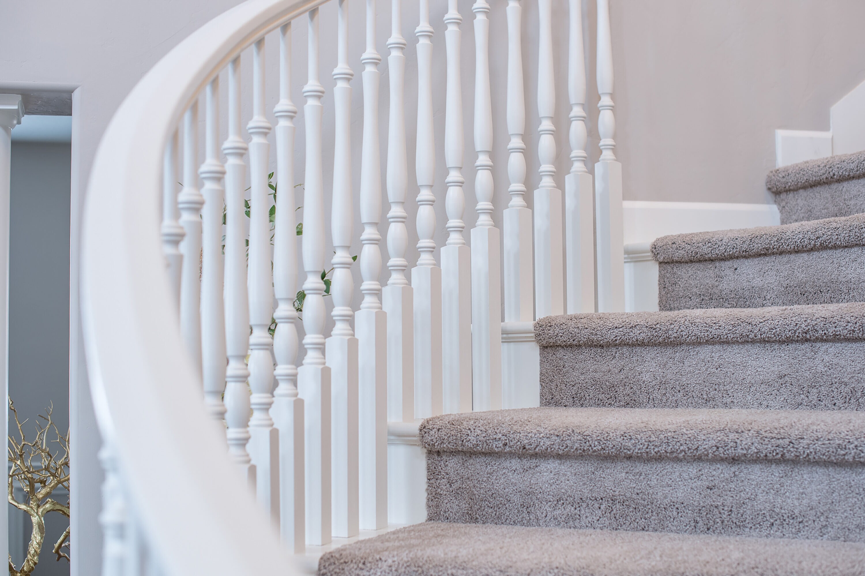L.J. Smith Stair Systems LJP-2115-M 42 Interior-Stairpart-Balusters - View #8