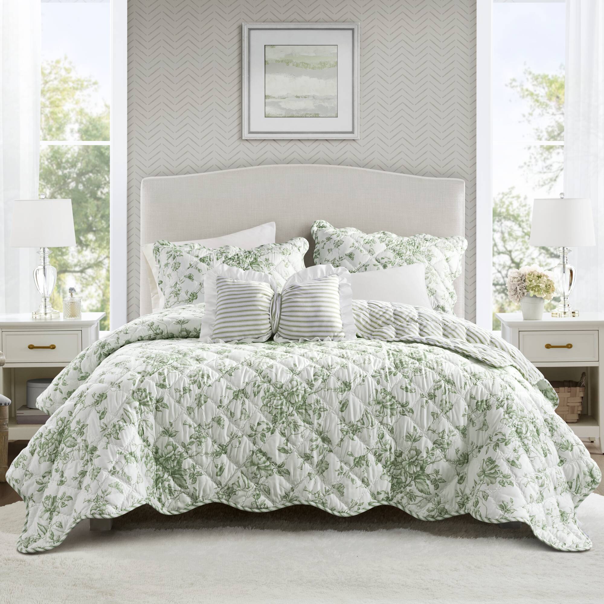 Roomfitters  4Piece King Vintage Floral Quilt Bedding Set with Pillow Sham and Throw Pillow Green