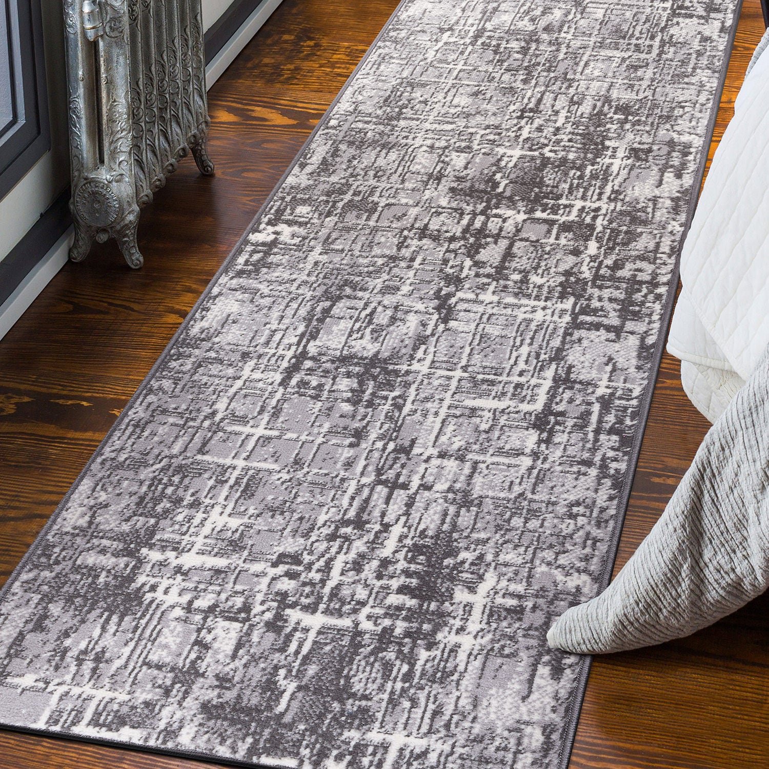 World Rug Gallery 2100GRAY2X7 2 x 7 (ft) Loomed Polypropylene Gray Rectangular Indoor Distressed/Overdyed Runner rug