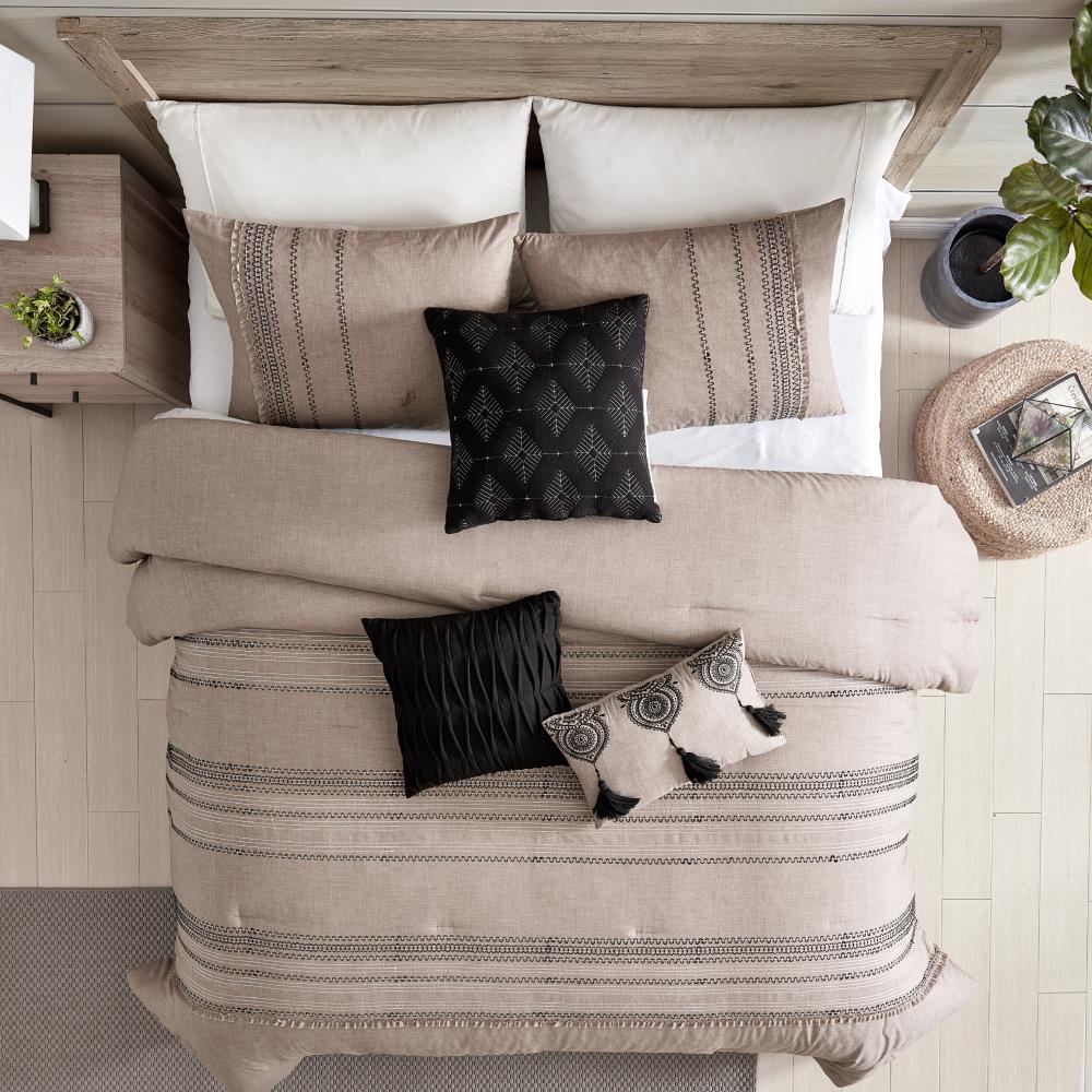Amrapur Overseas 3FSCMF8E-OTV-QN Comforters-And-Bedspreads - View #2