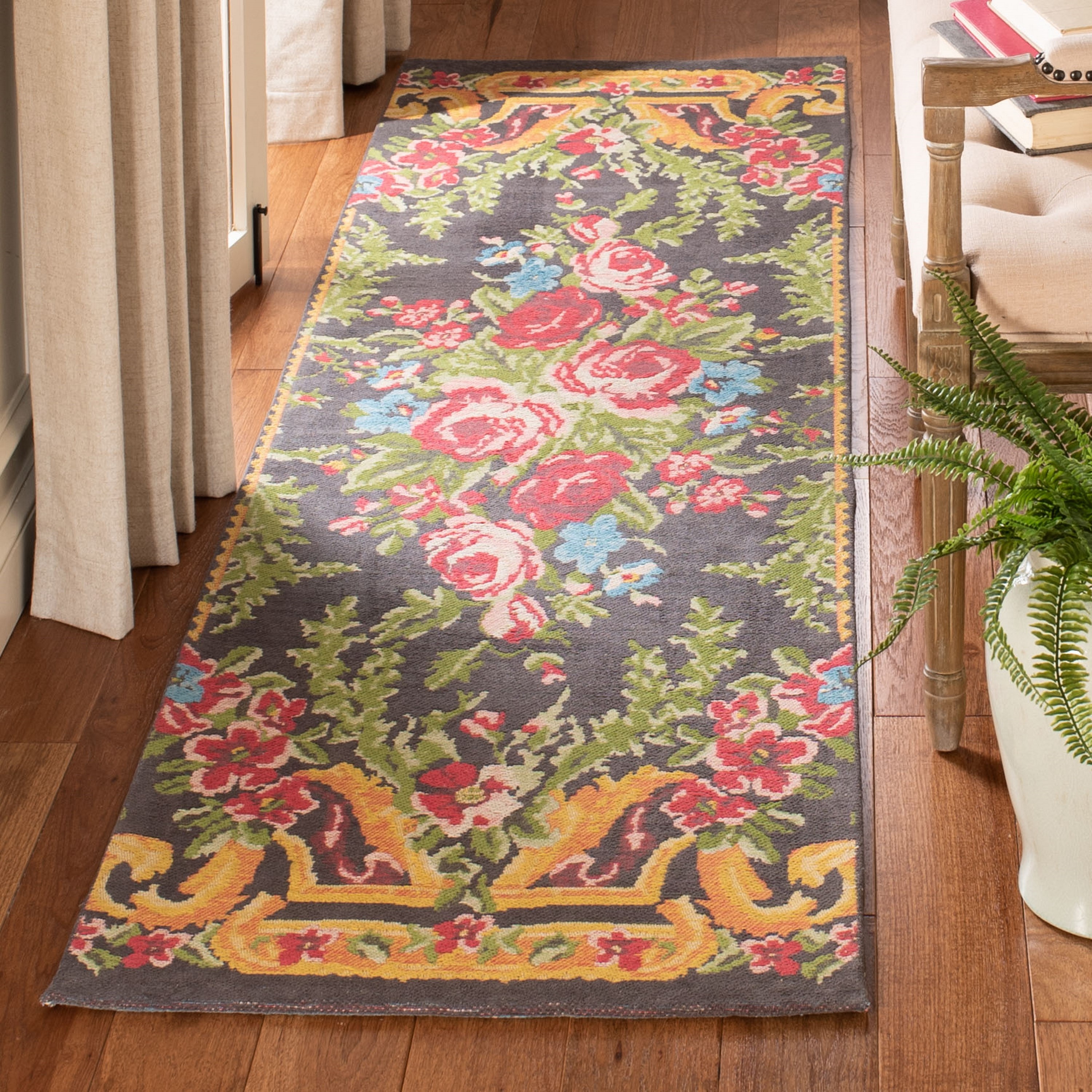 Safavieh CLV112F-28 Classic Vintage Kasta 2 x 8 (ft) Loomed Polyester Gray/Rose Rectangular Indoor Floral/Botanical Runner rug