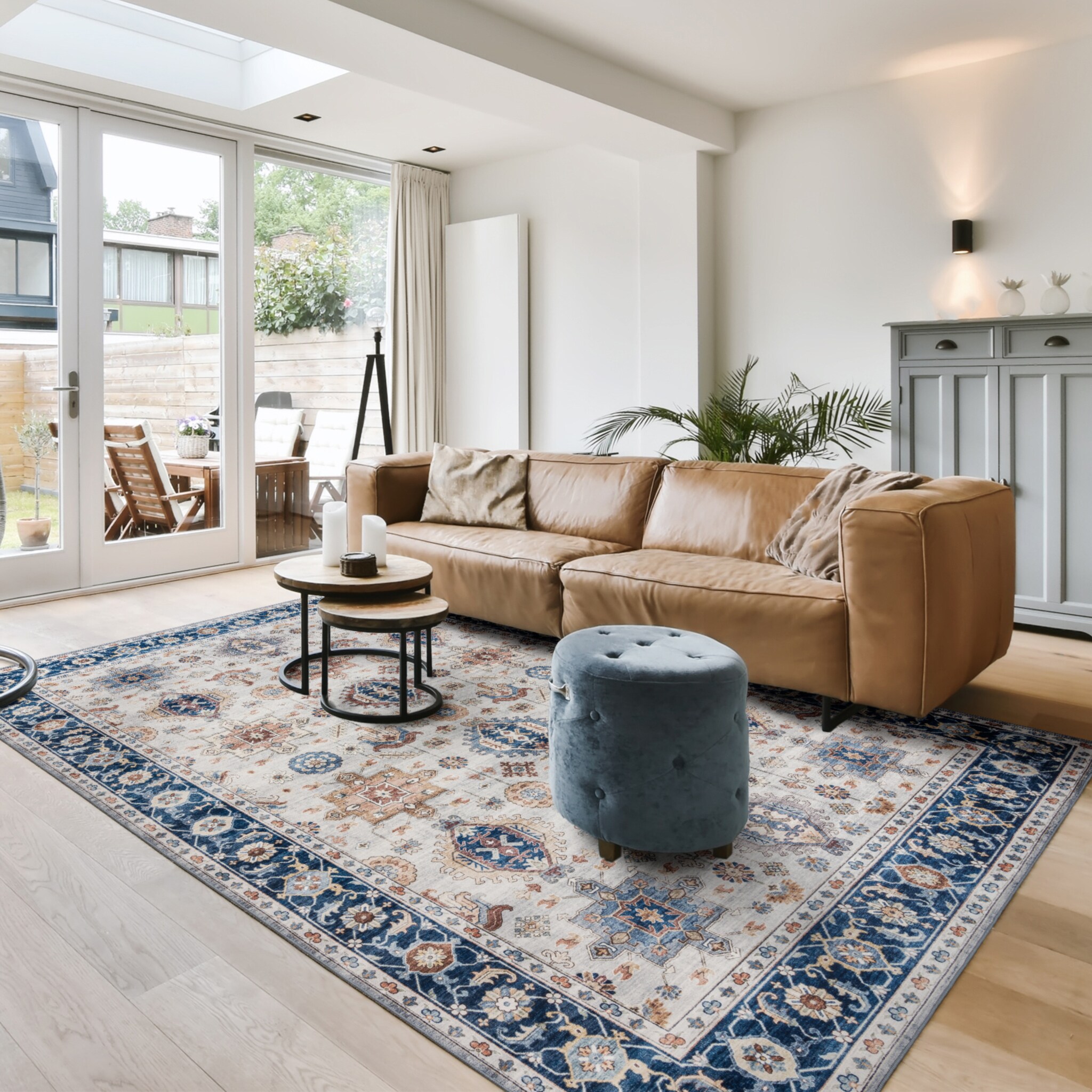Micah Blue and Ivory Traditional Washable 6' x 9' Area Rug