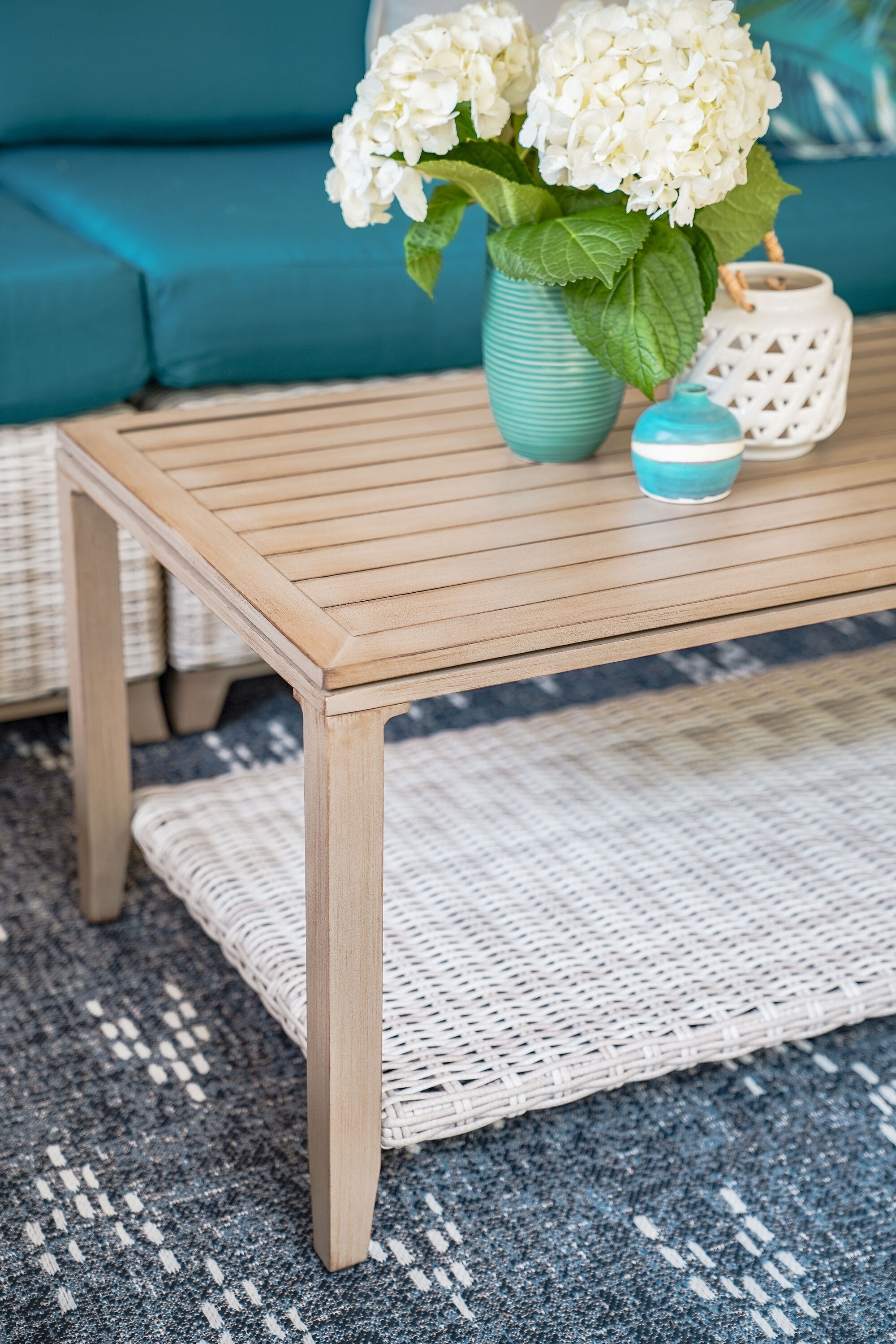 Leisure Made 483729-PEA Patio-Sofas-Daybeds - View #3
