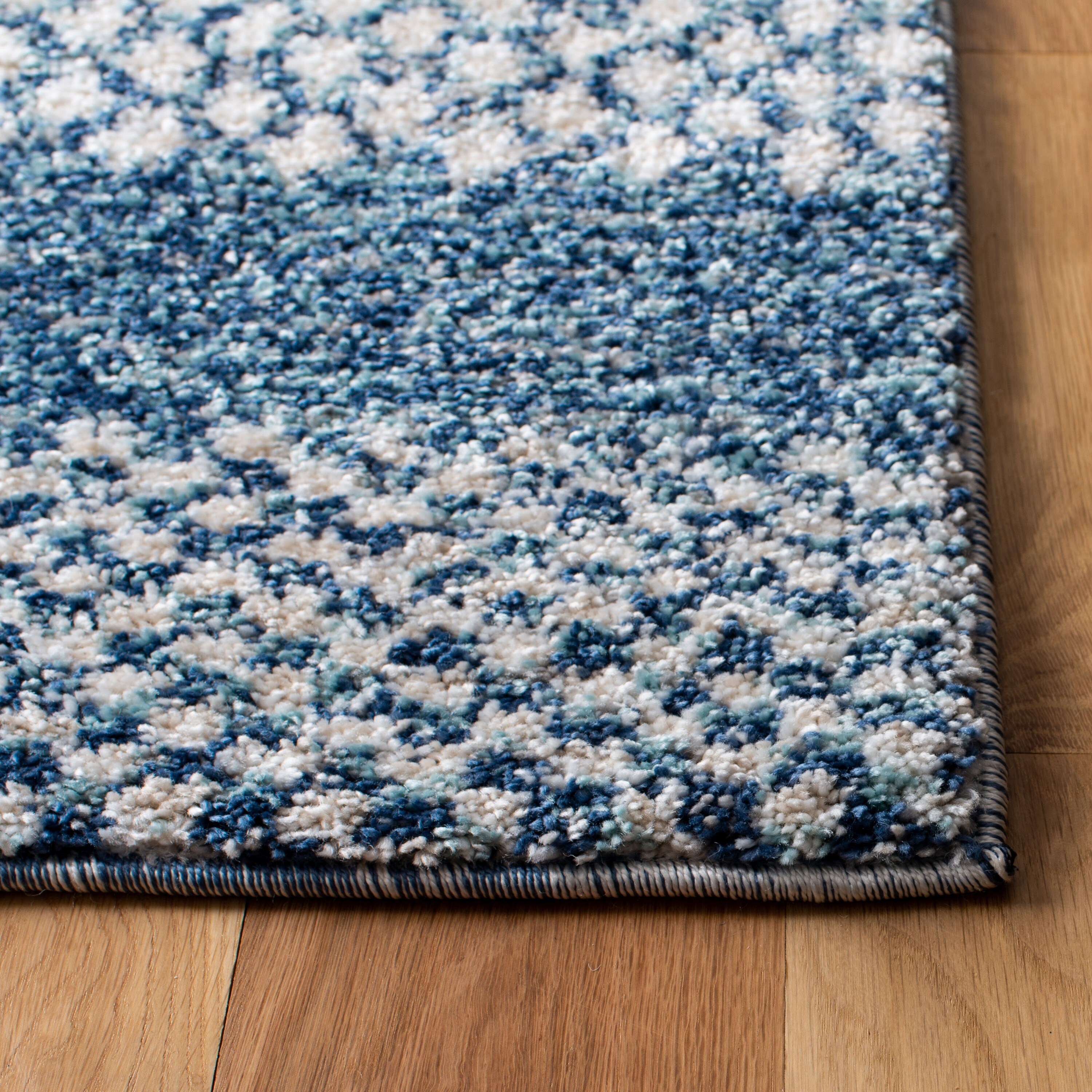 Safavieh TUN741N-4 rugs - View #3