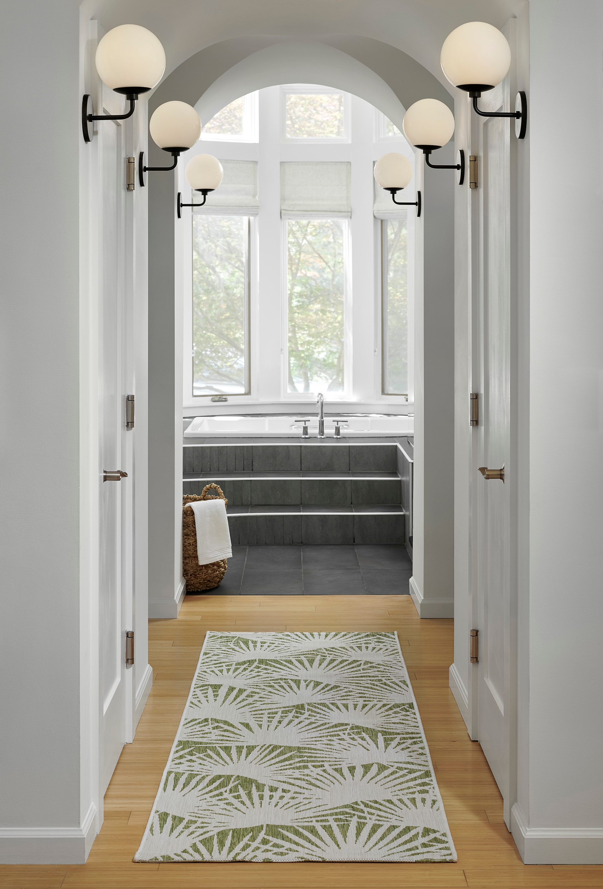 Momeni VILLAVI-14GRN2060 2 x 6 (ft) Polypropylene Green Rectangular Indoor/Outdoor Runner rug