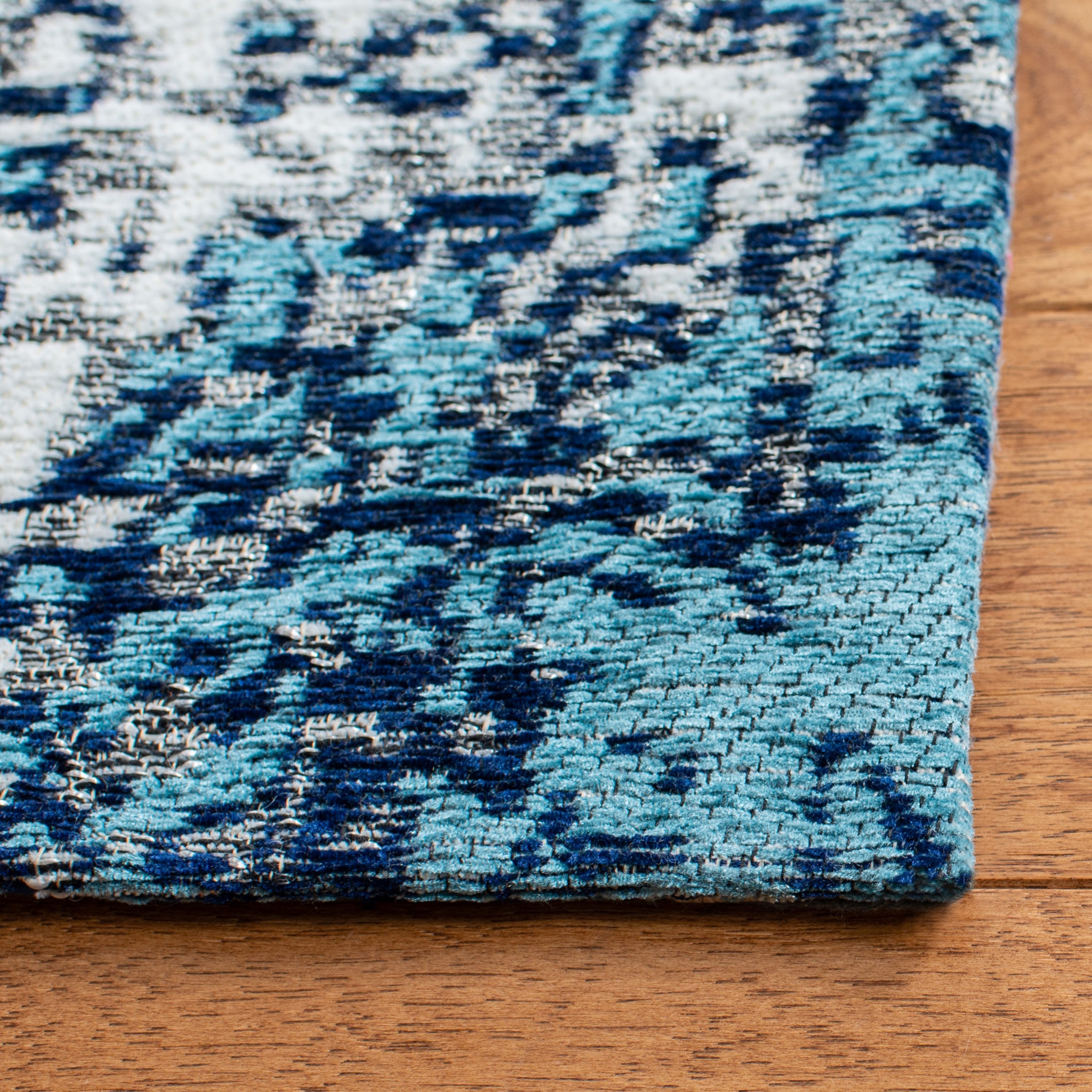 Safavieh CLV703M-8 rugs - View #3
