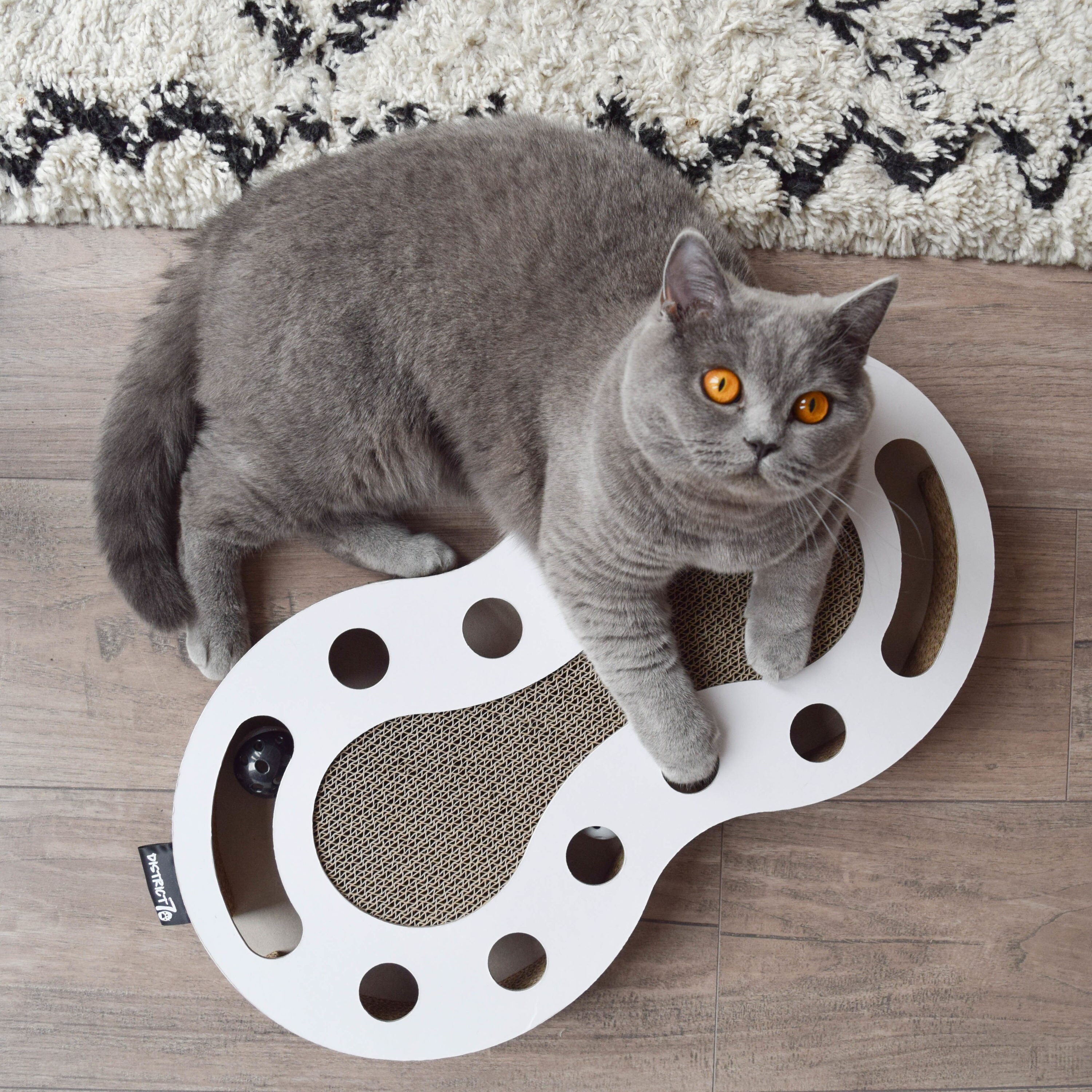 District70 5121 2.4-in x 21.3-in White Cat Scratching Post
