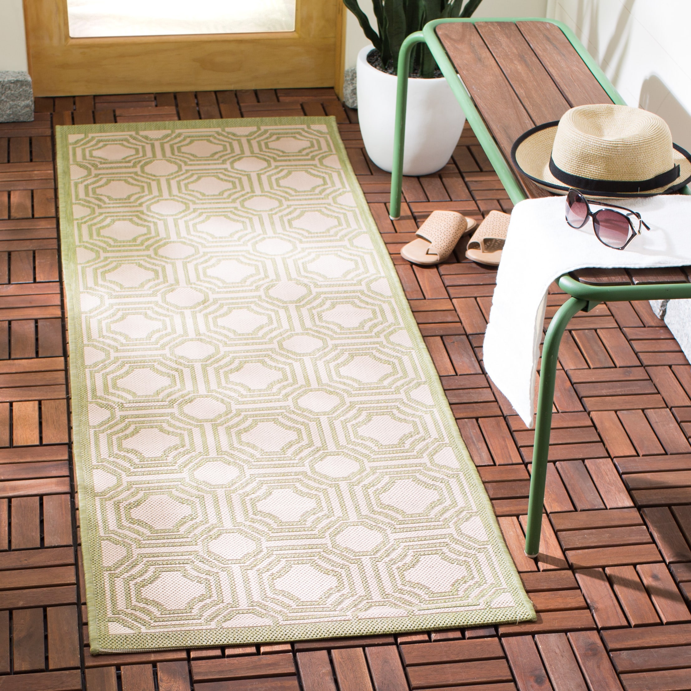 Maui Outdoor Sisal Polypropylene Rug Collection