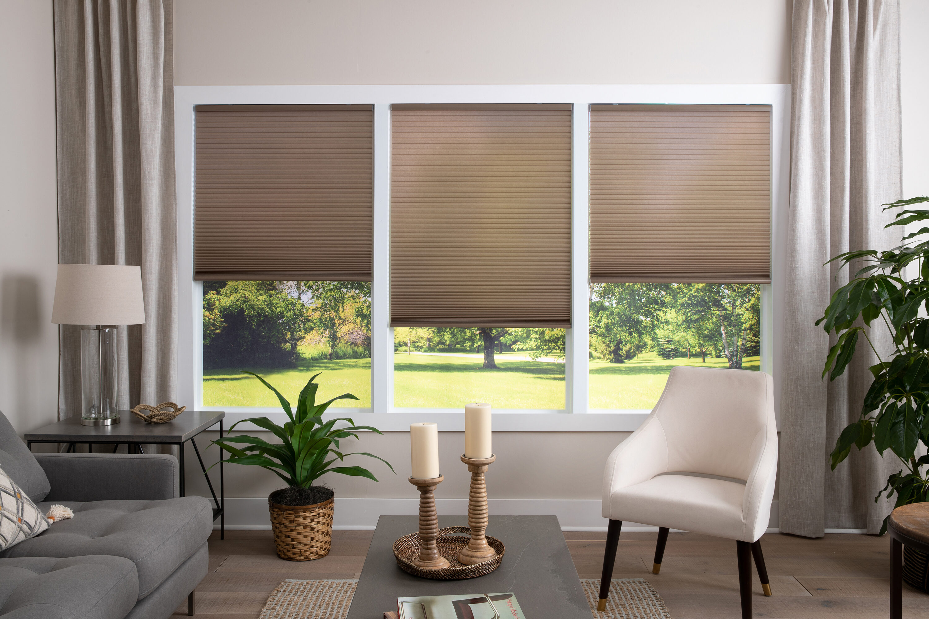 Allen + Roth 56.5-in X 48-in Linen Light Filtering Cordless Top-down ...