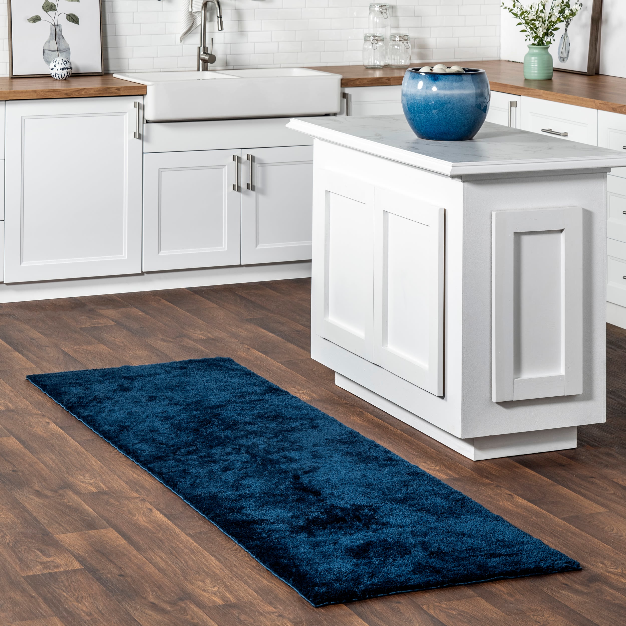 Loni Navy 2' x 10' Machine Washable Shag Runner Rug