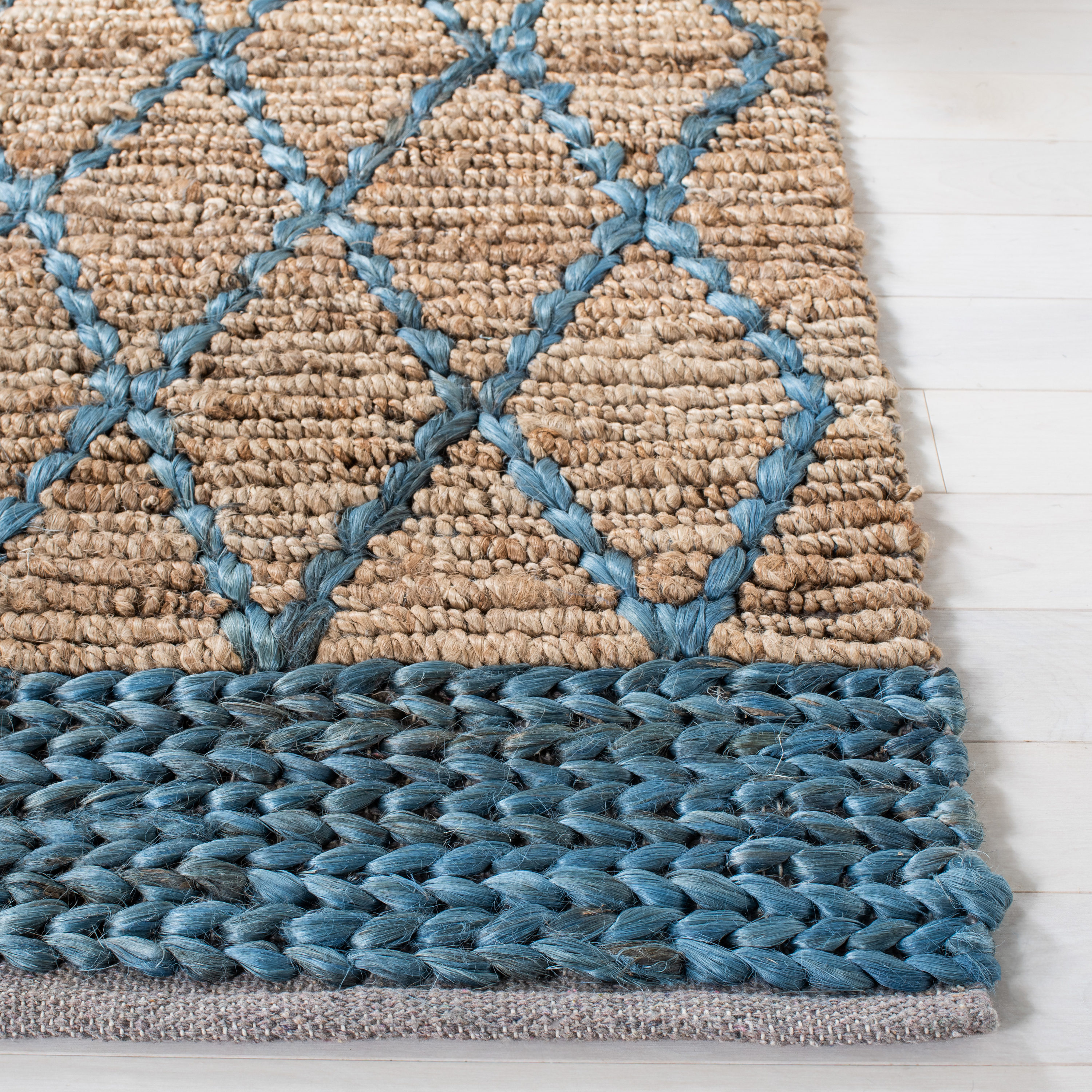Safavieh NF951N-4 rugs - View #3