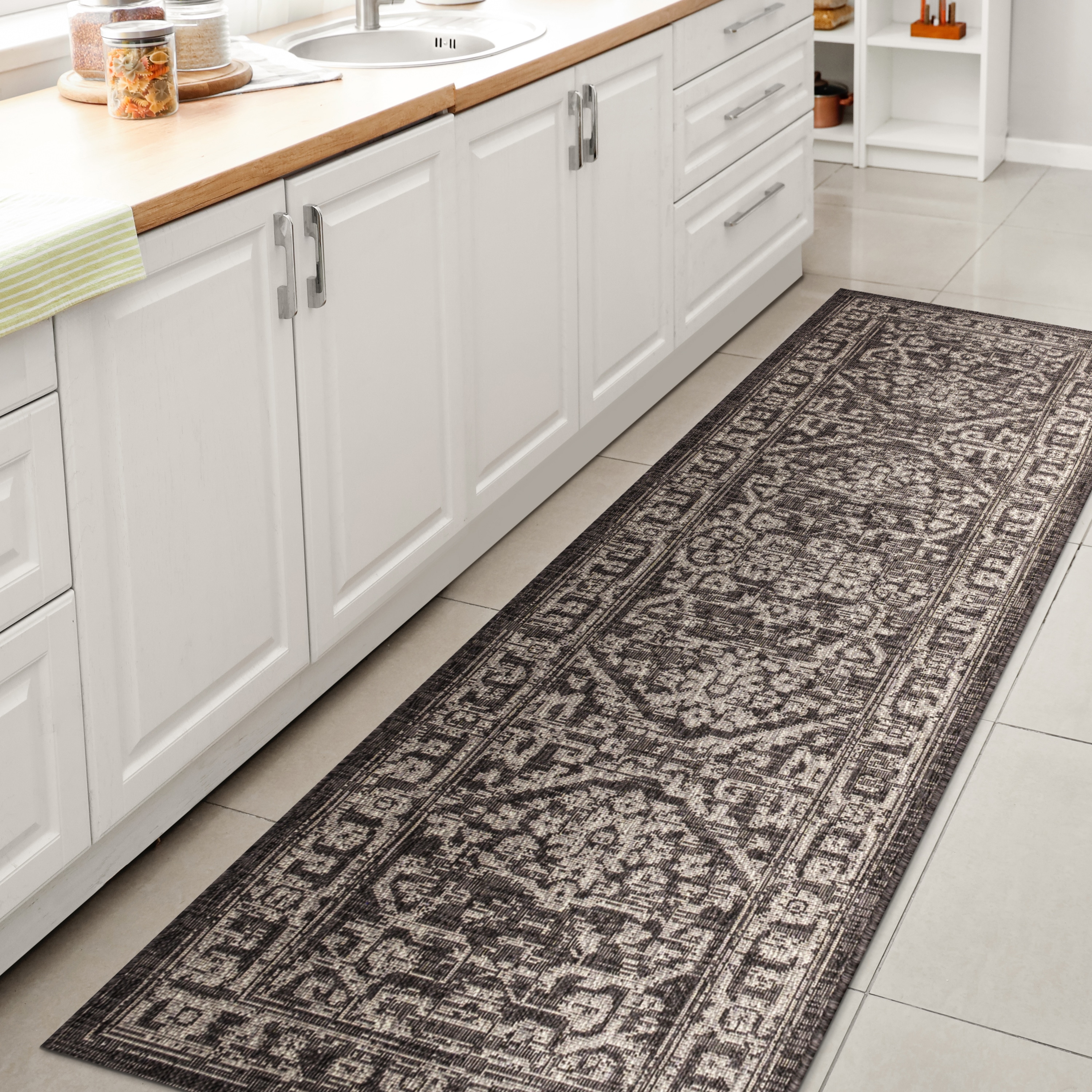 JONATHAN  Y SMB104C-28 Santa Monica Malta Textured Weave 2 x 8 (ft) Loomed Polypropylene Black/Gray Rectangular Indoor/Outdoor Border Coastal Runner rug