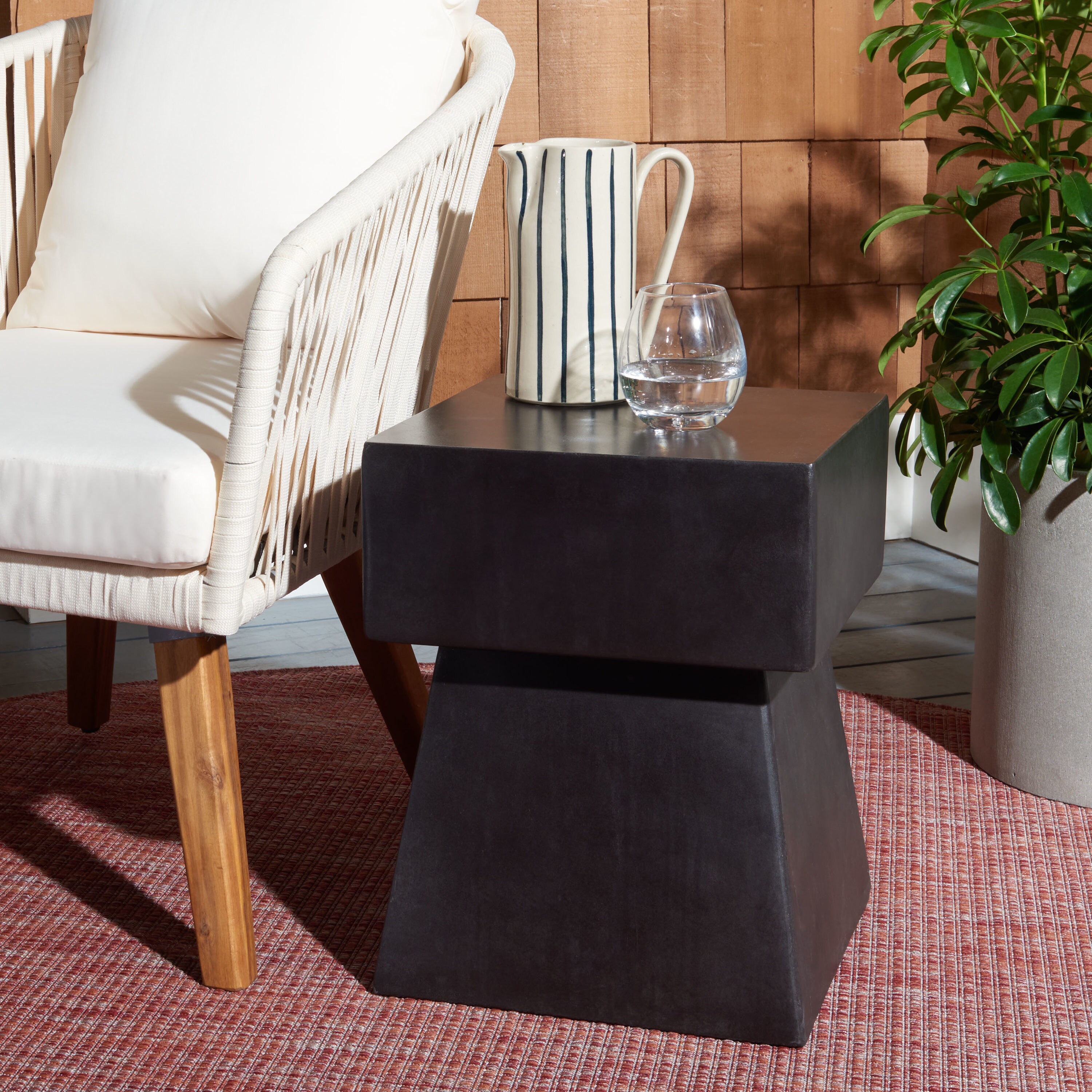 Safavieh VNN1000C Garden-Stools - View #3
