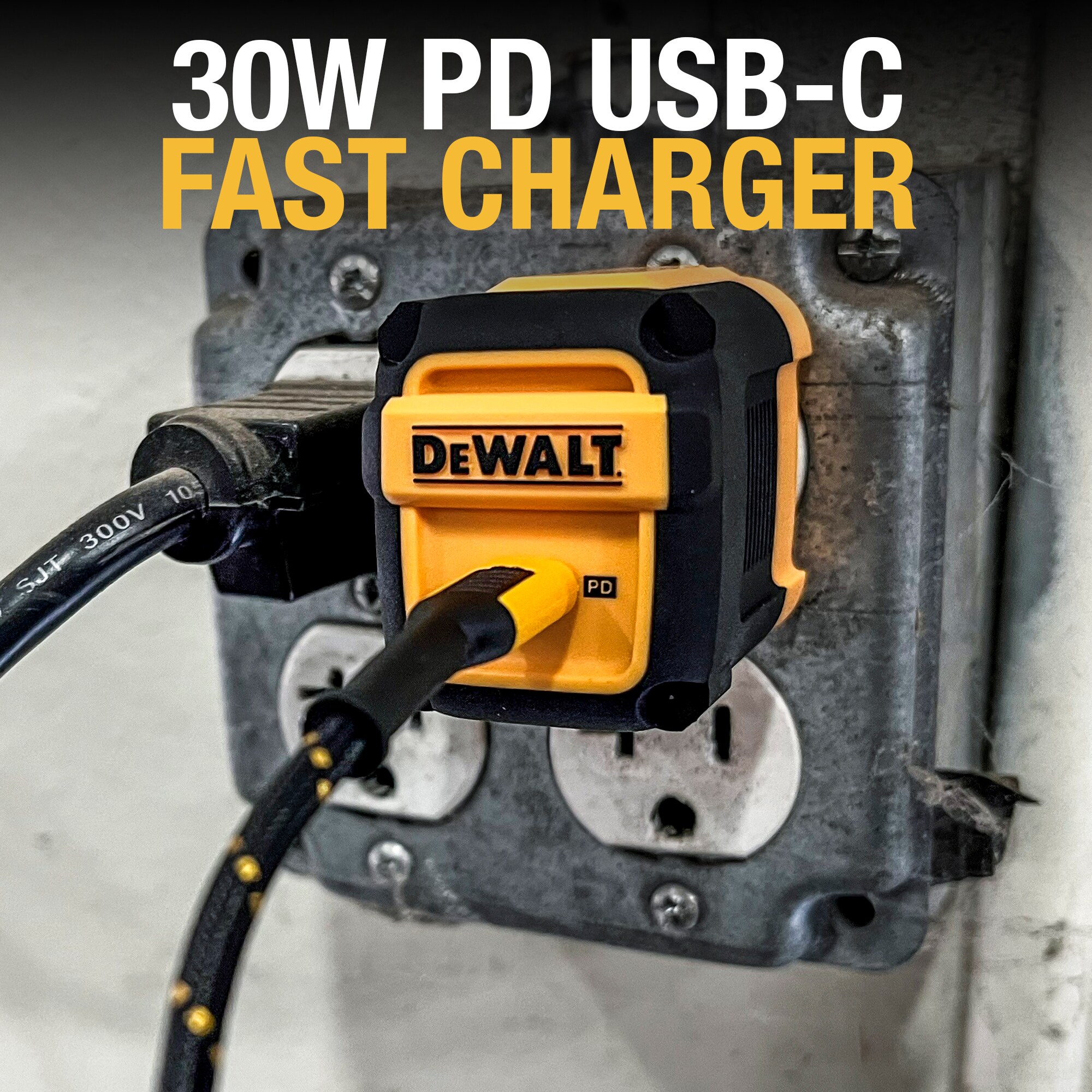 DEWALT Type C Usb A Wall Outlet Charger 2