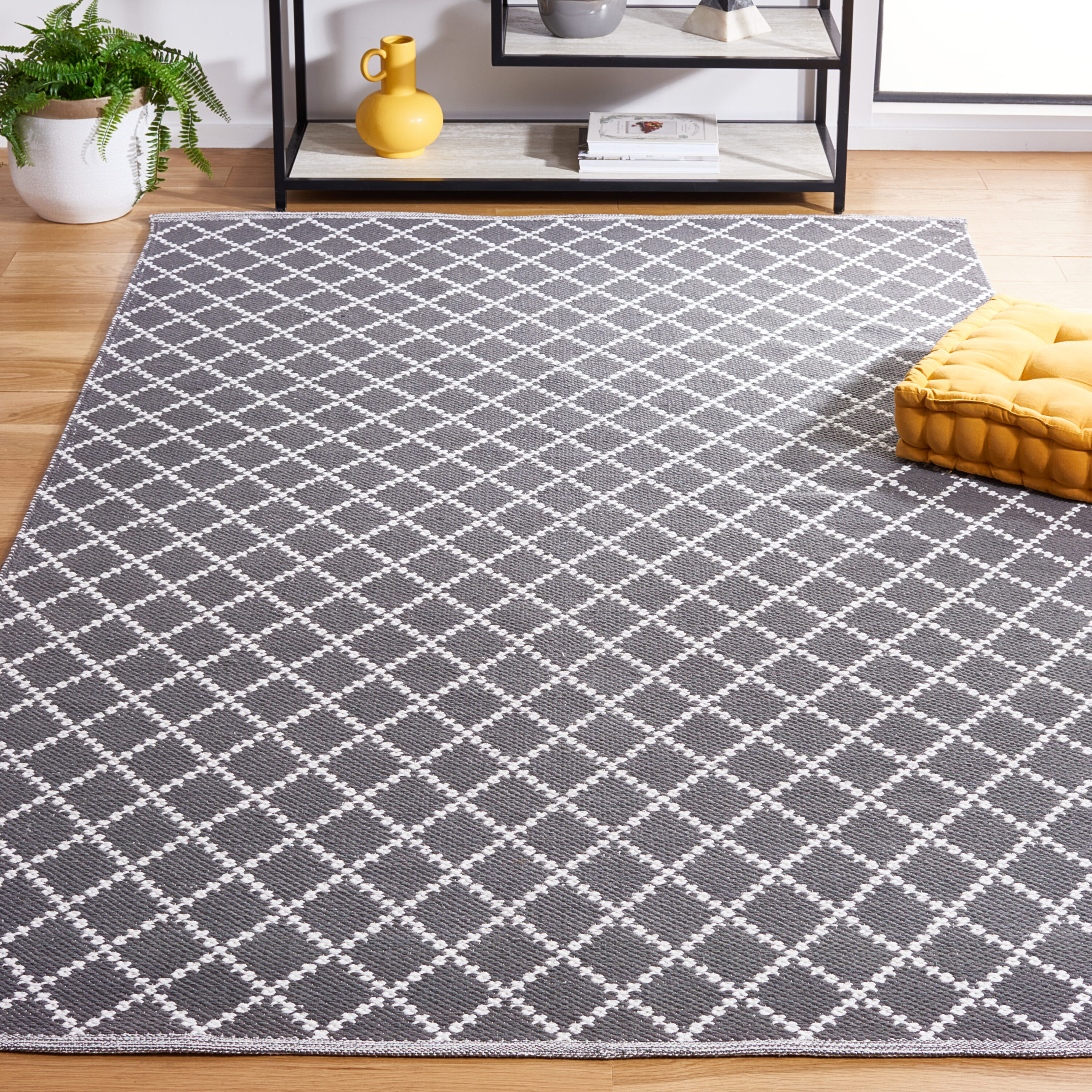  Montauk 706 Dark Gray/Ivory Contemporary 5ft x 8ft Medium Rectangle Rug