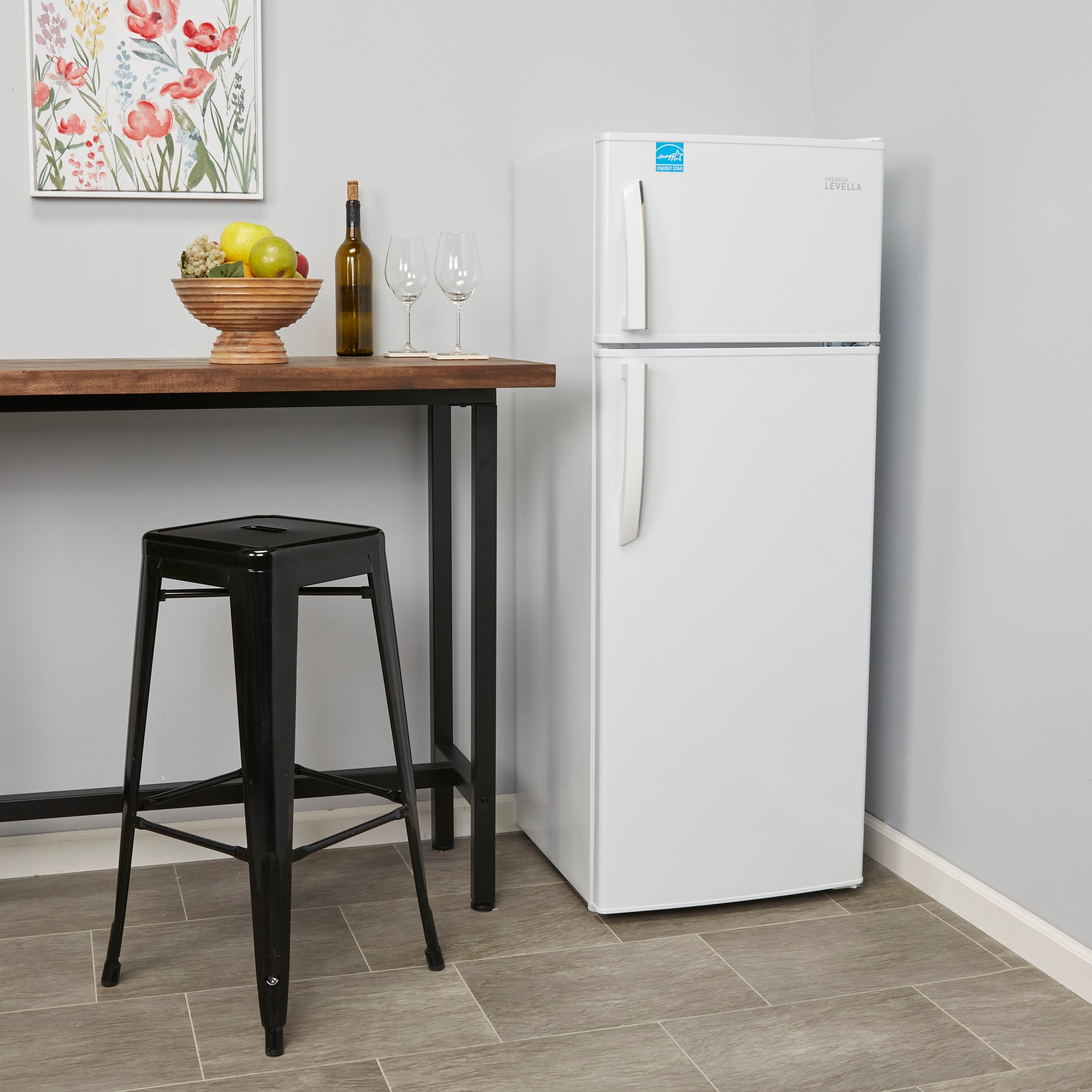 Frigidaire 7.5-cu ft Counter-depth Top-Freezer Refrigerator (Black