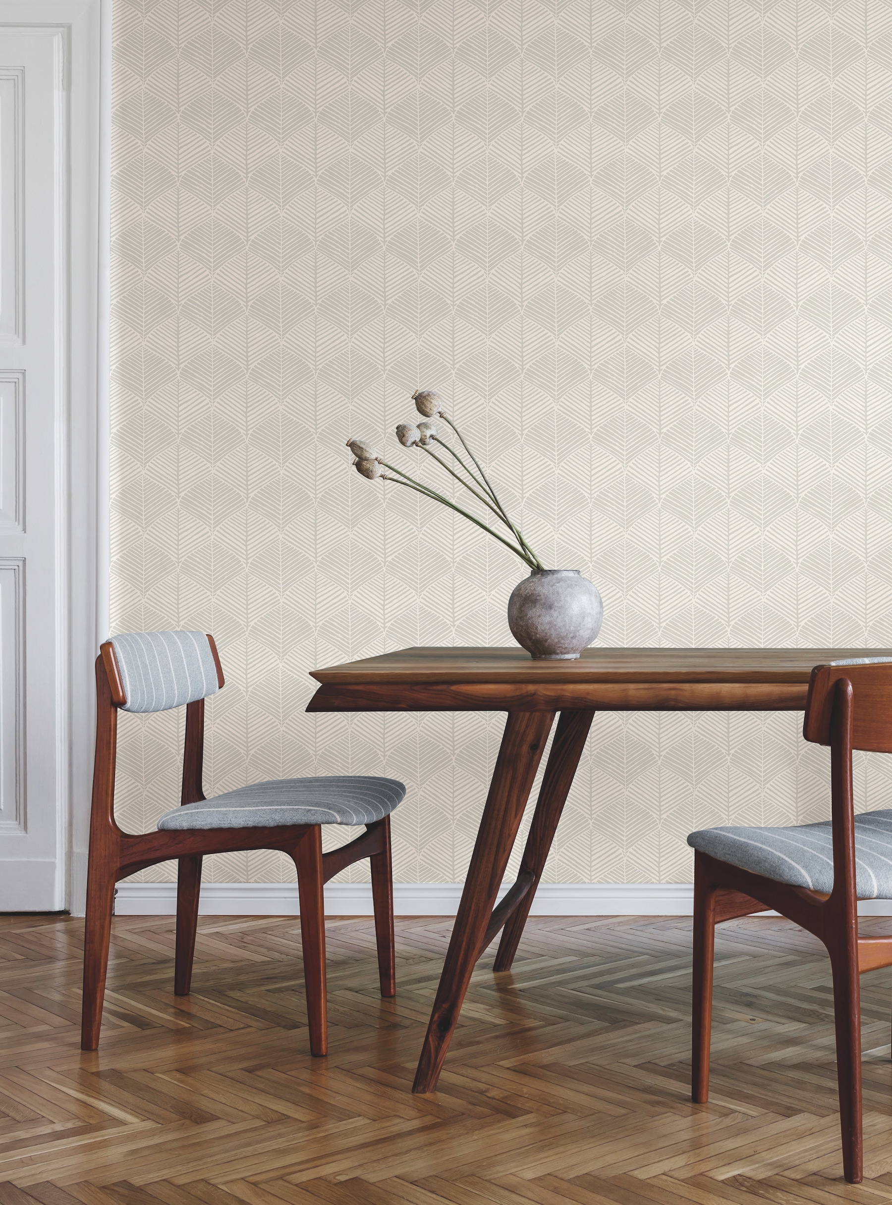 York Wallcoverings SS2565 Silhouettes 60.8-Sq. Feet White Non-woven Novelty Prepasted Water Activated Paste Wallpaper