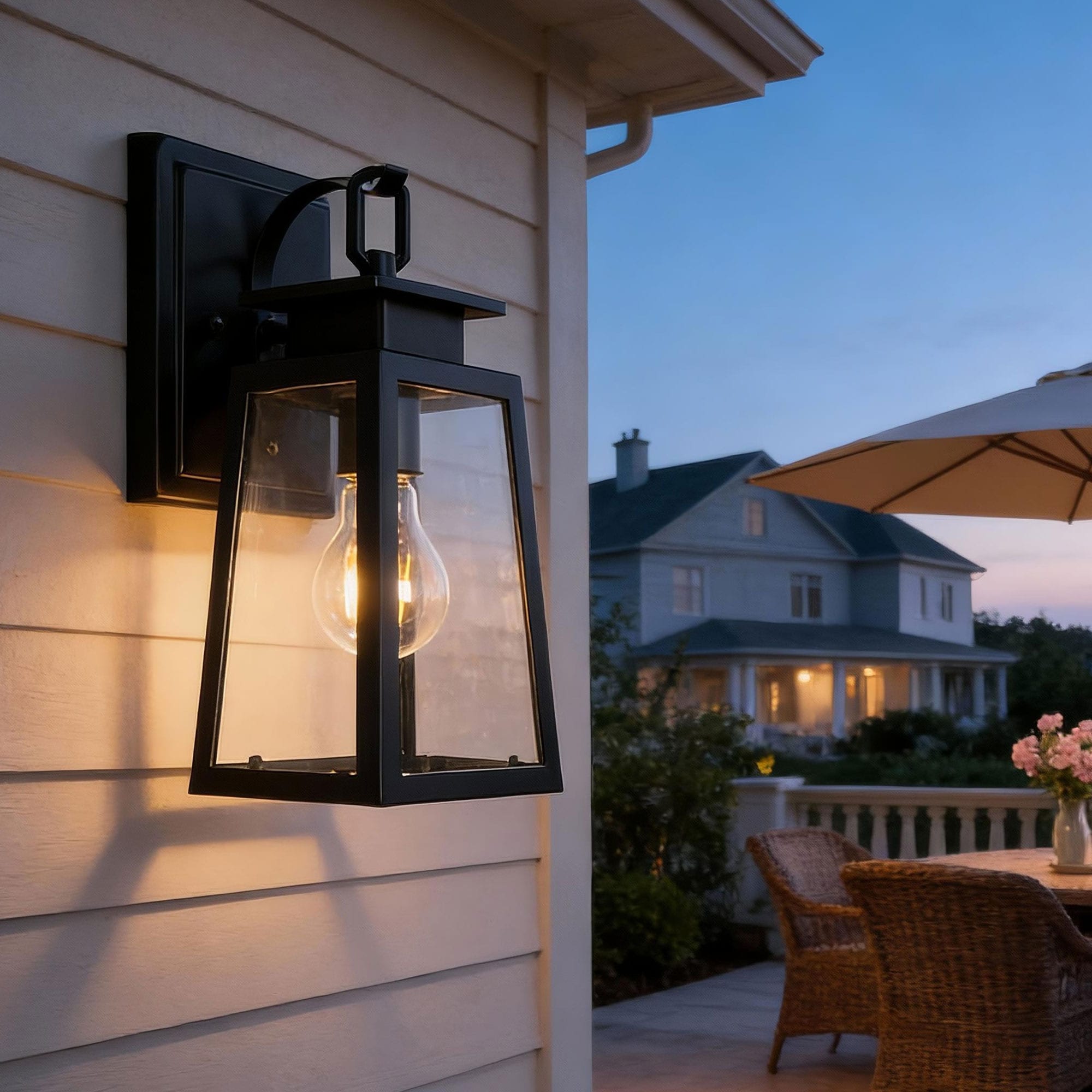 Dreamsidea 10.5-in H Outdoor Wall Light 1-Light Matte Black for Porch Entryway Garage and Patio
