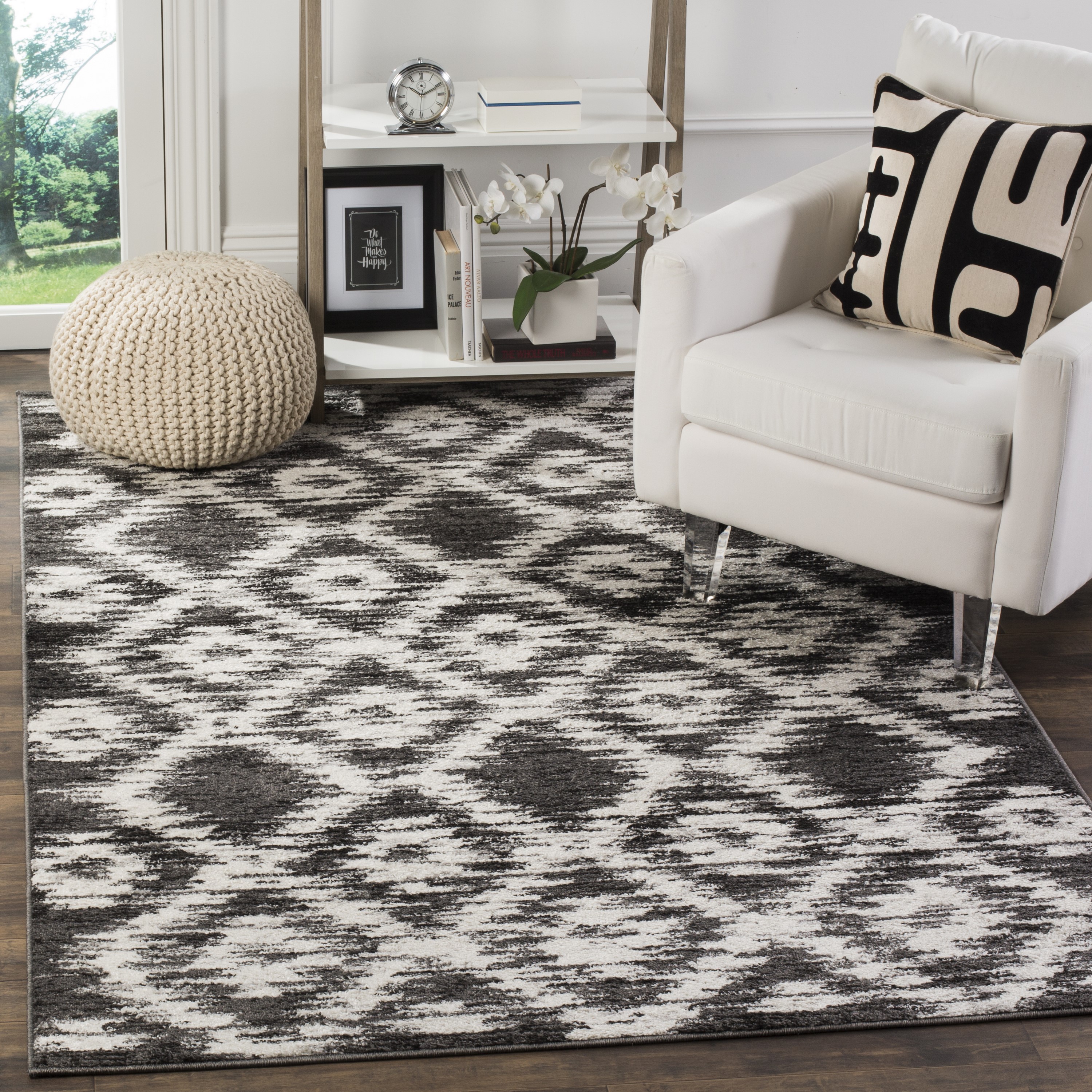 Chic Lodge-Style Ivory/Rose Hand-Knotted 3' x 5' Synthetic Rug