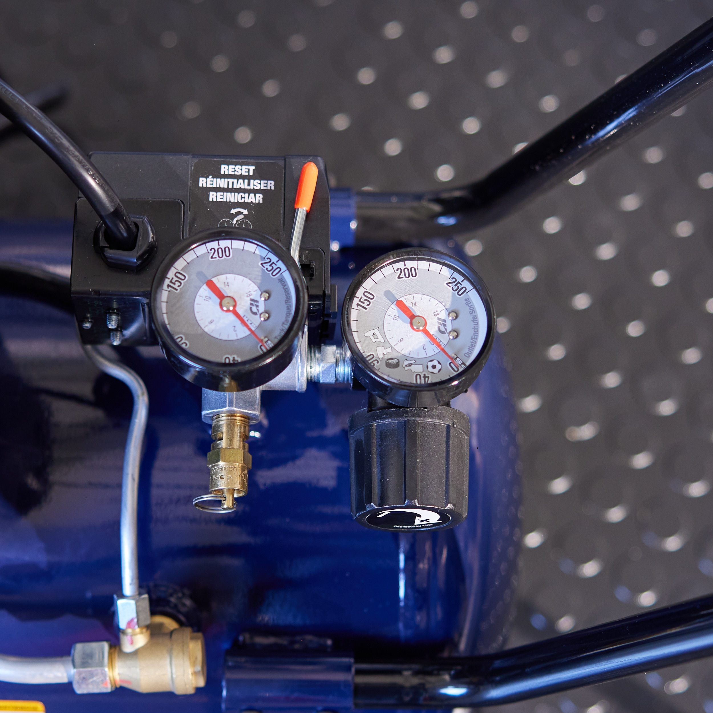 Campbell Hausfeld HL540100AV Air-Compressors - View #2