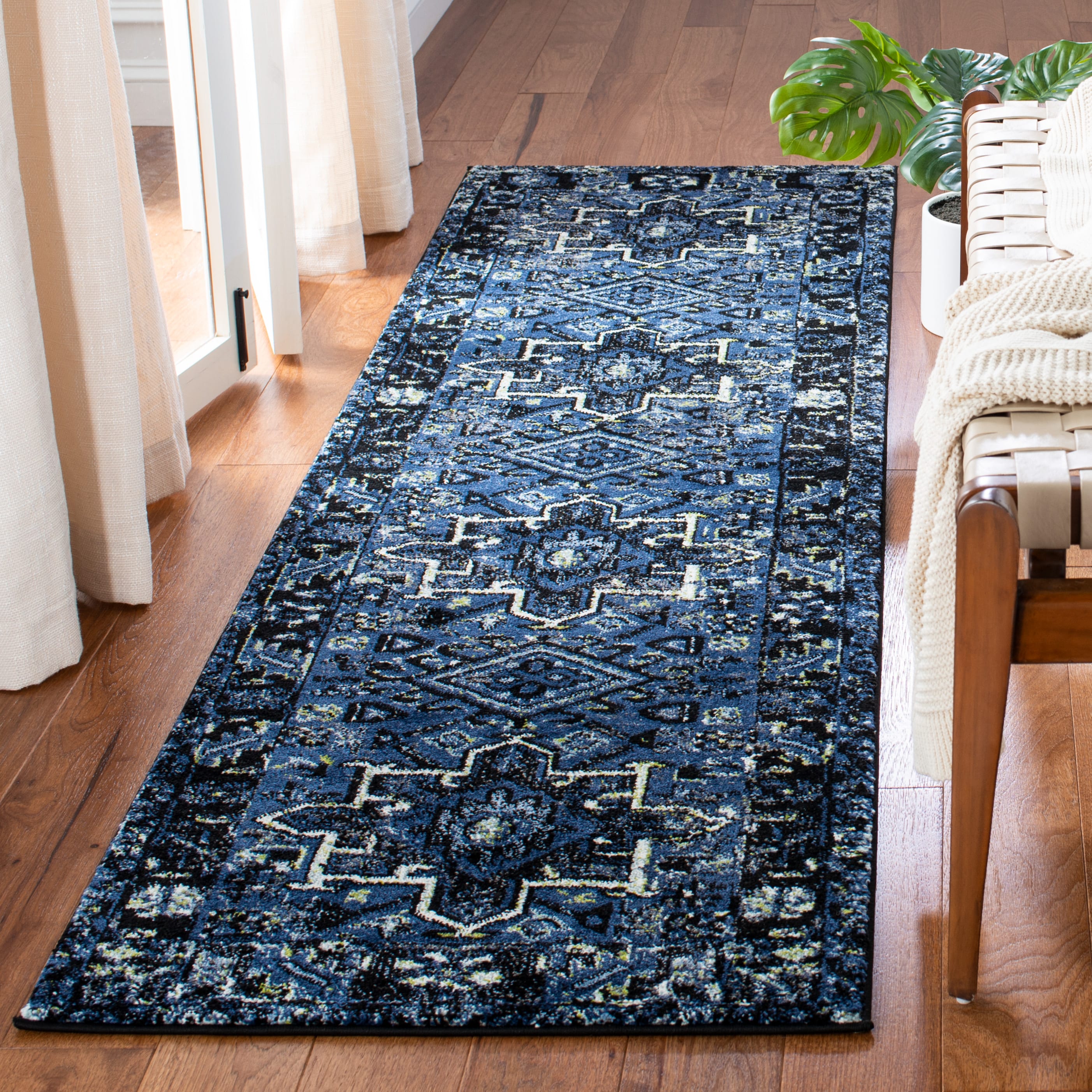 Safavieh VTH211N-28 Vintage Hamadan Jaroslava 2 x 8 (ft) Loomed Polypropylene Blue/Gray Rectangular Indoor Geometric Bohemian/Eclectic Runner rug