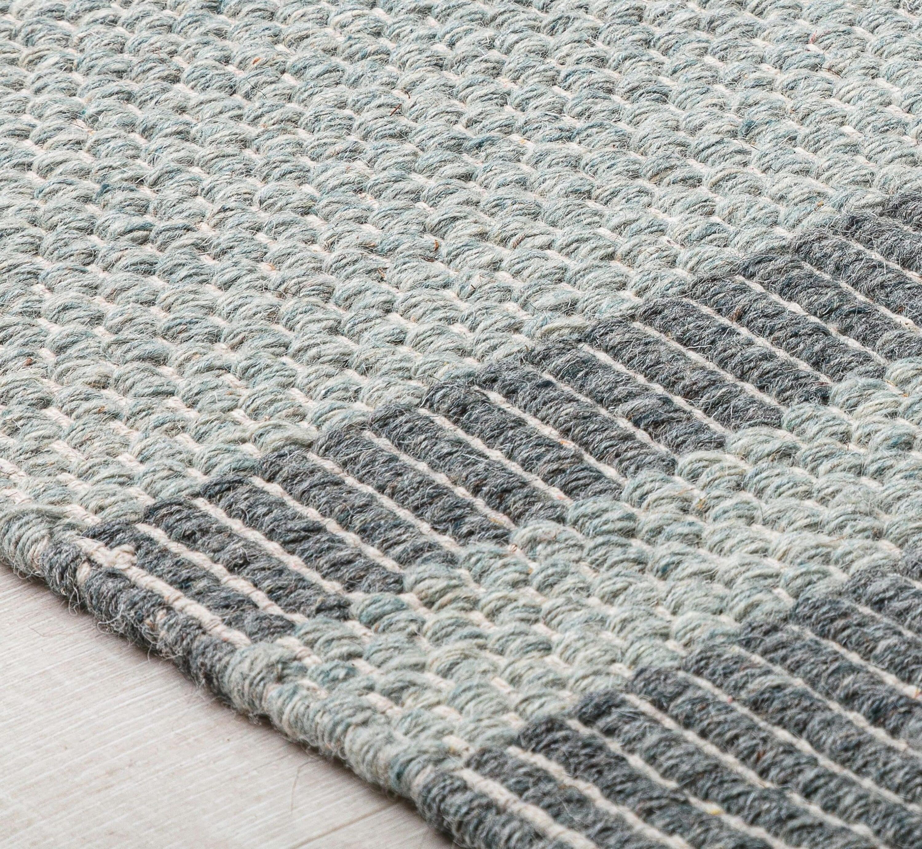 Green and Gray Wool Flat Woven 5' x 7' Striped Area Rug