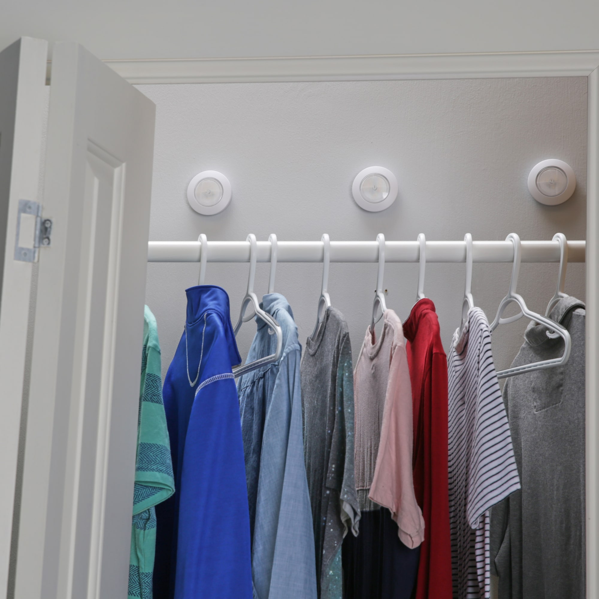 lowes battery closet lights