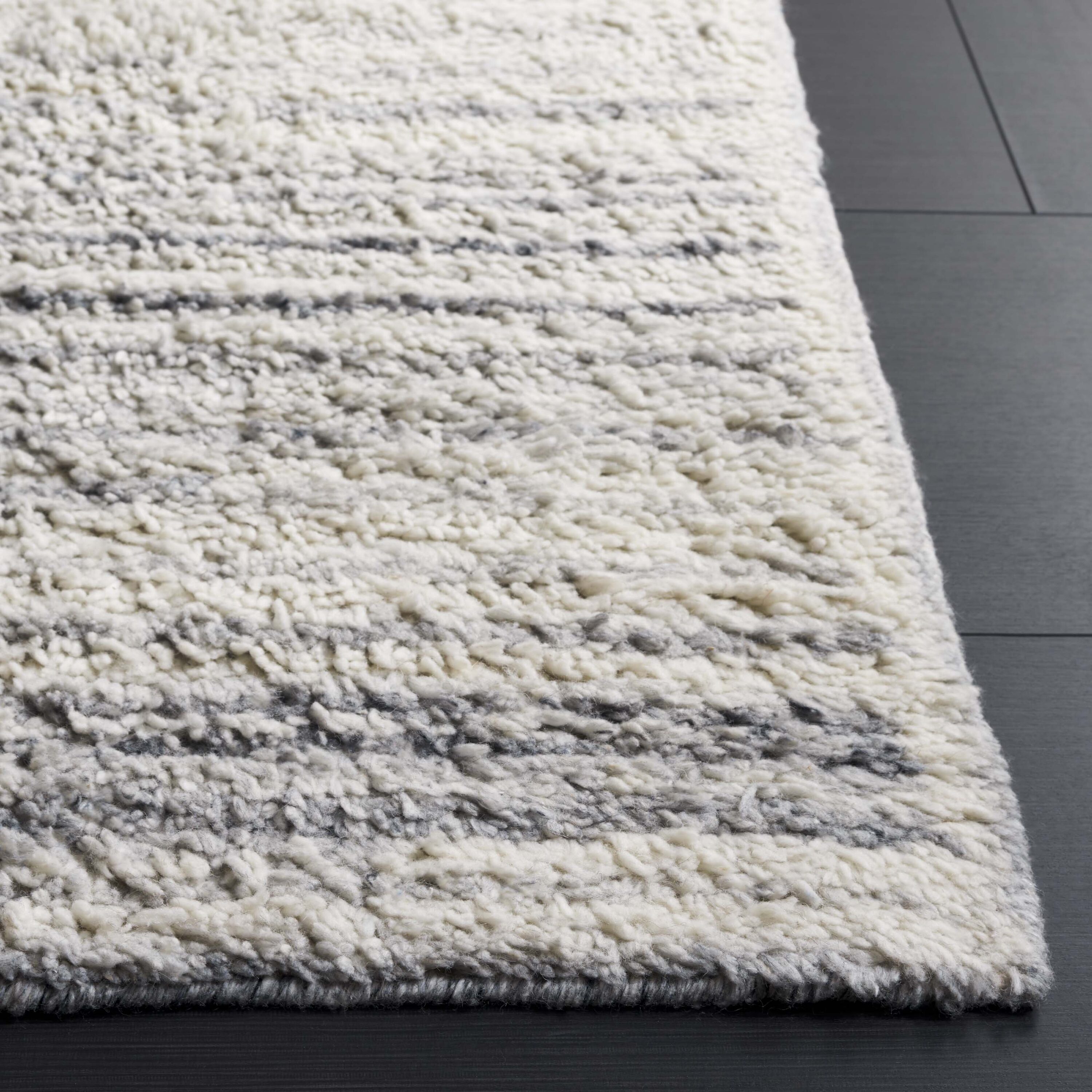Safavieh VRM228A-8 rugs - View #3