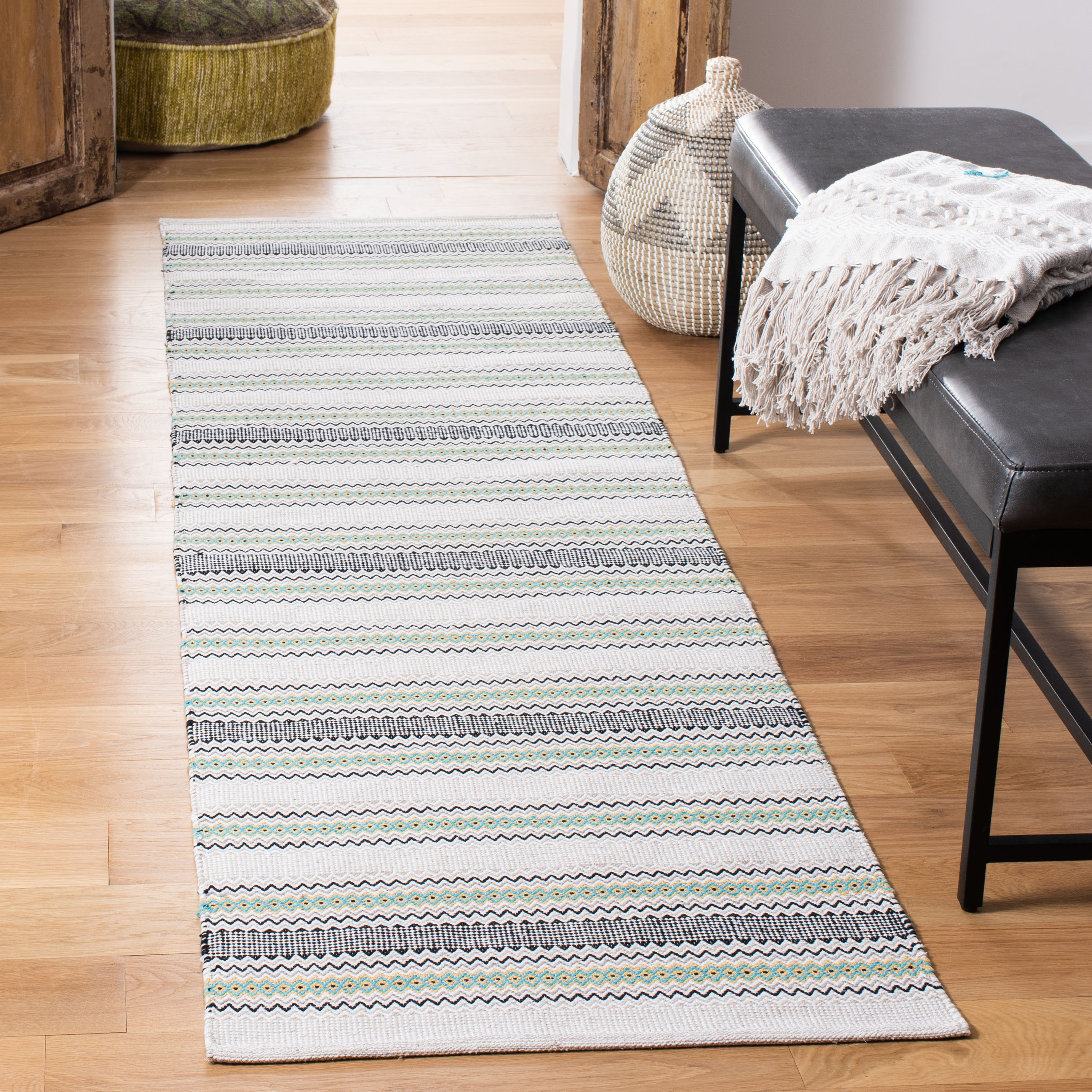Montauk 536K Turquoise 2 x 8 Rectangular Runner rug