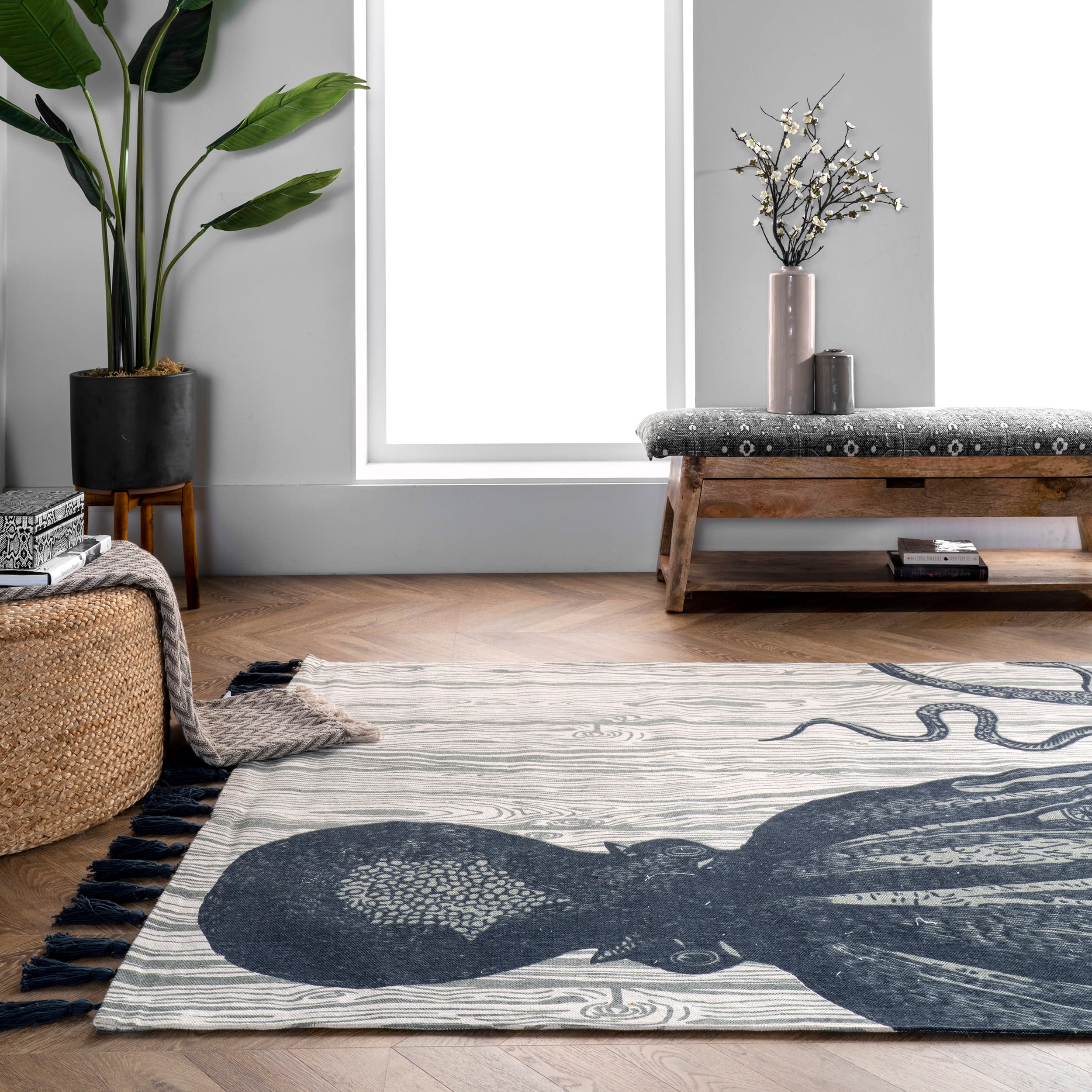 Ivory Cotton Flat-Woven Octopus Tassel Area Rug, 5' x 8'