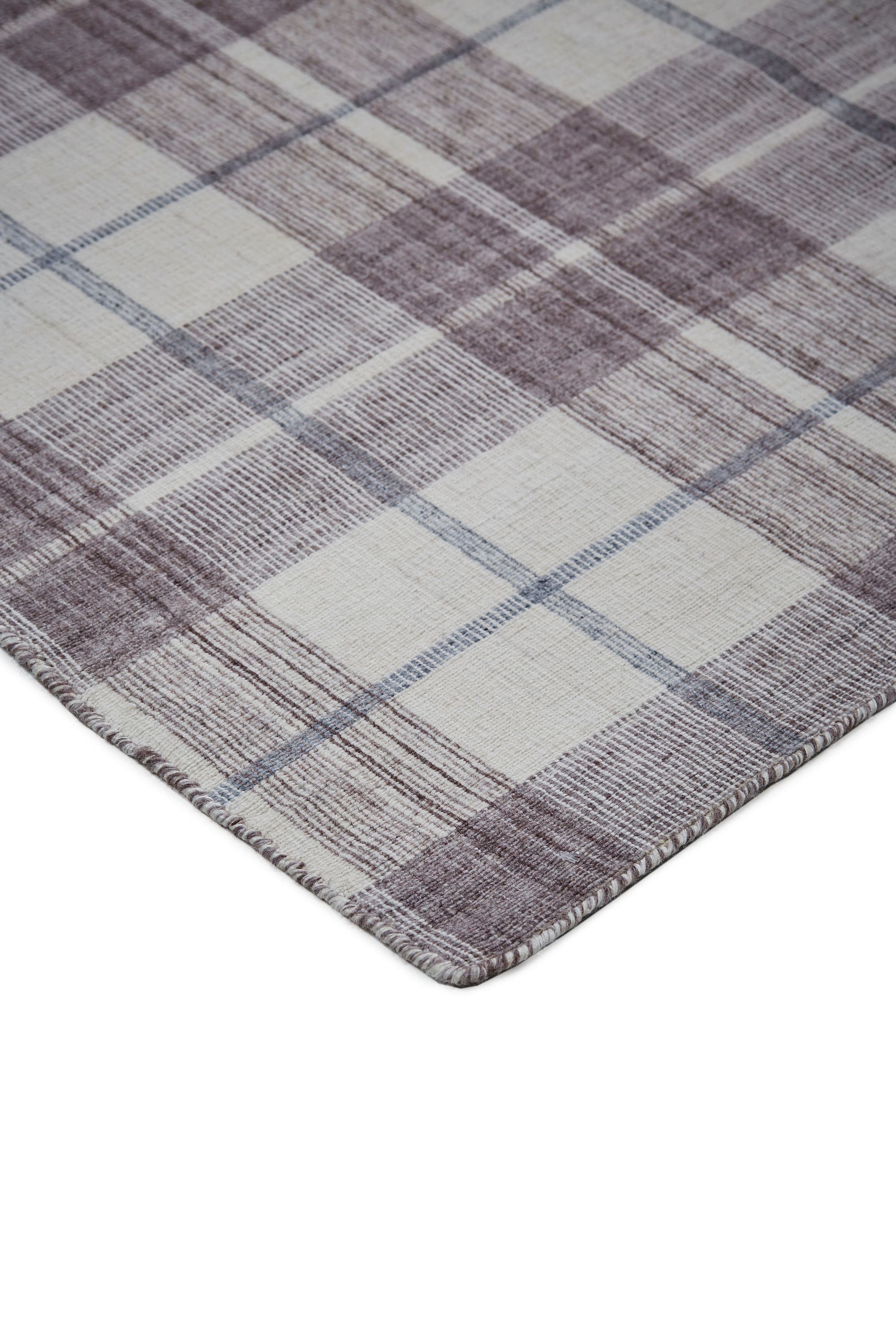 Ivory and Gray Reversible Synthetic Rug 3'6" x 5'6"