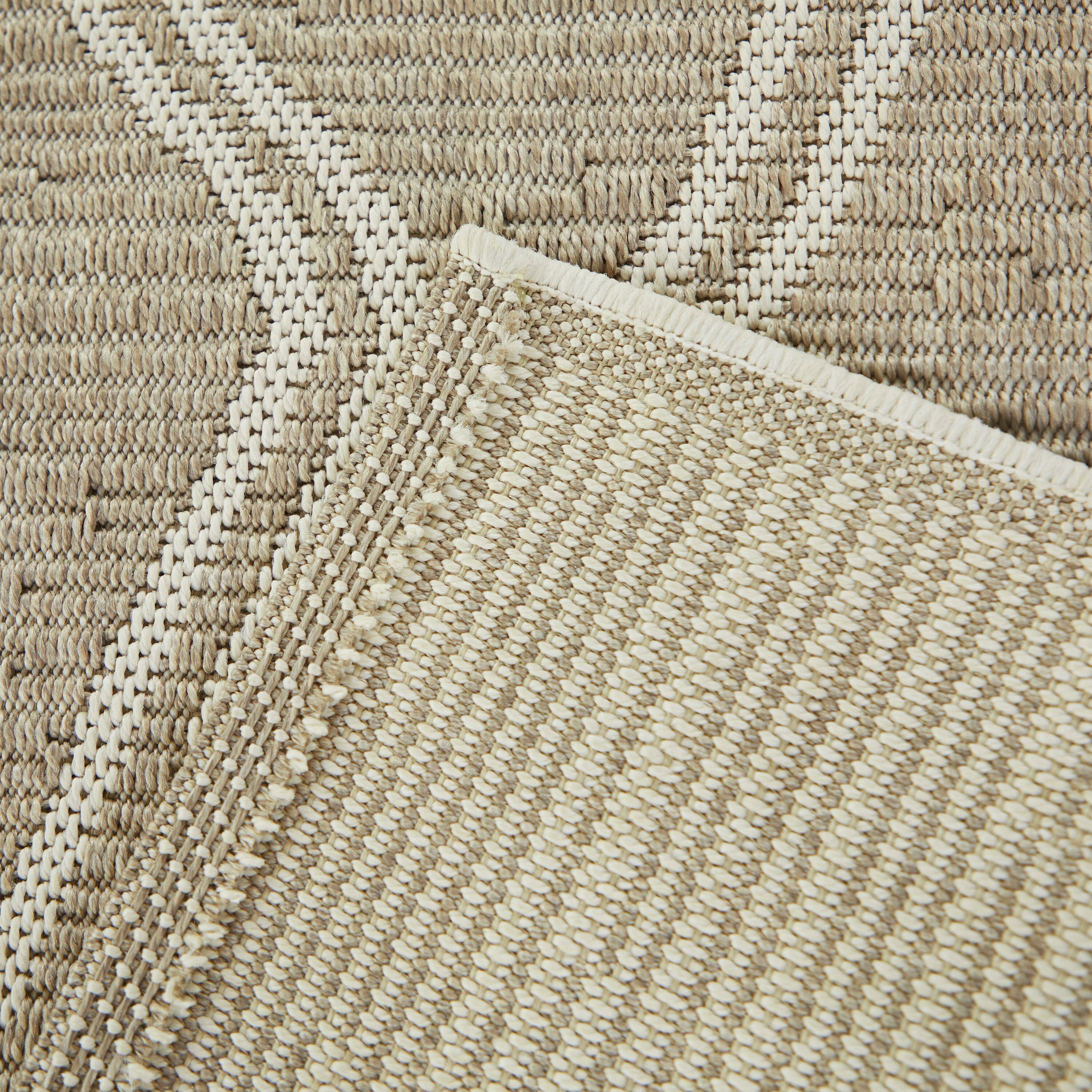 Beige and Off-White Synthetic Diamond Pattern 5' x 7' Area Rug