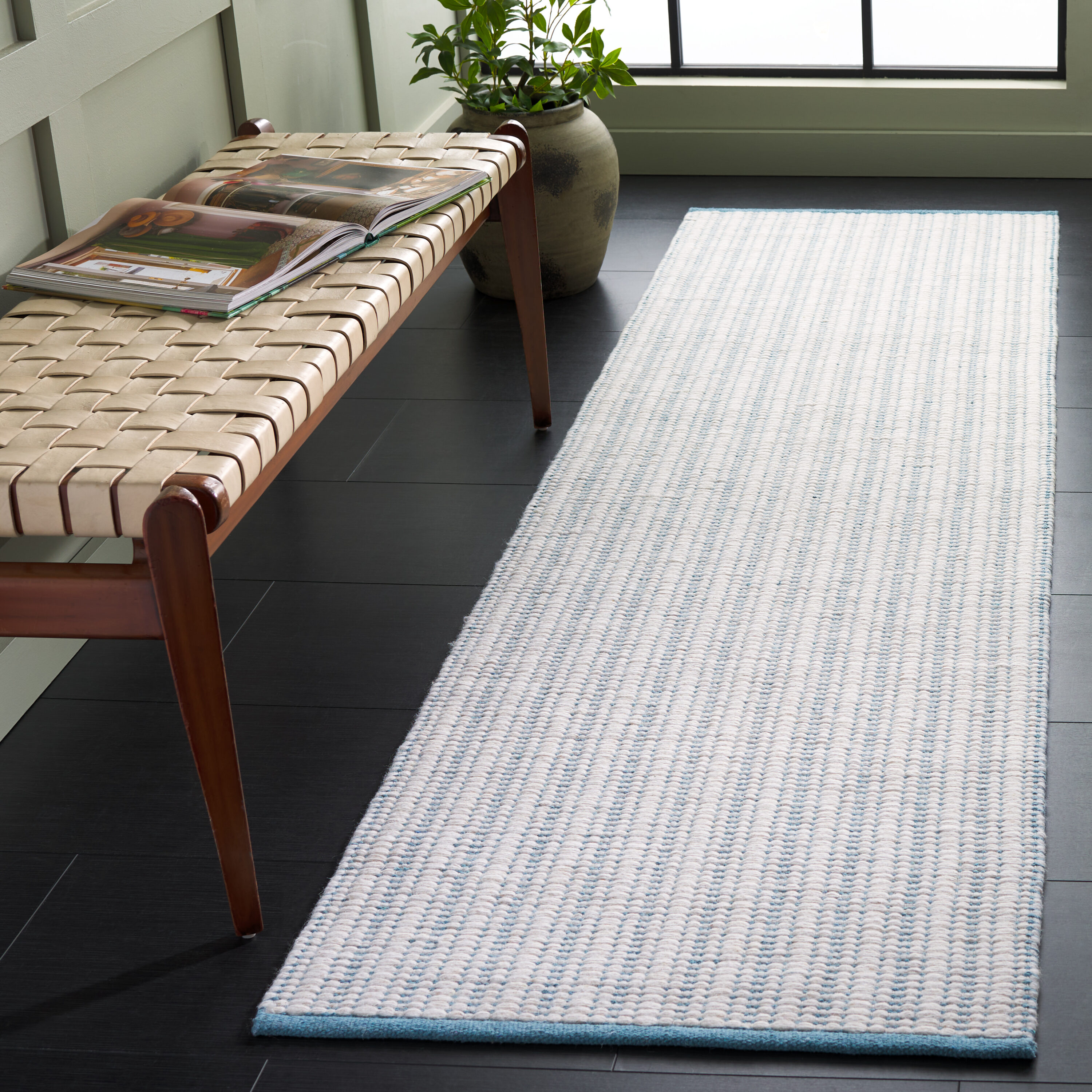  Vermont 909 Turquoise/Ivory Contemporary 2ft-3in x 8ft Runner Rug