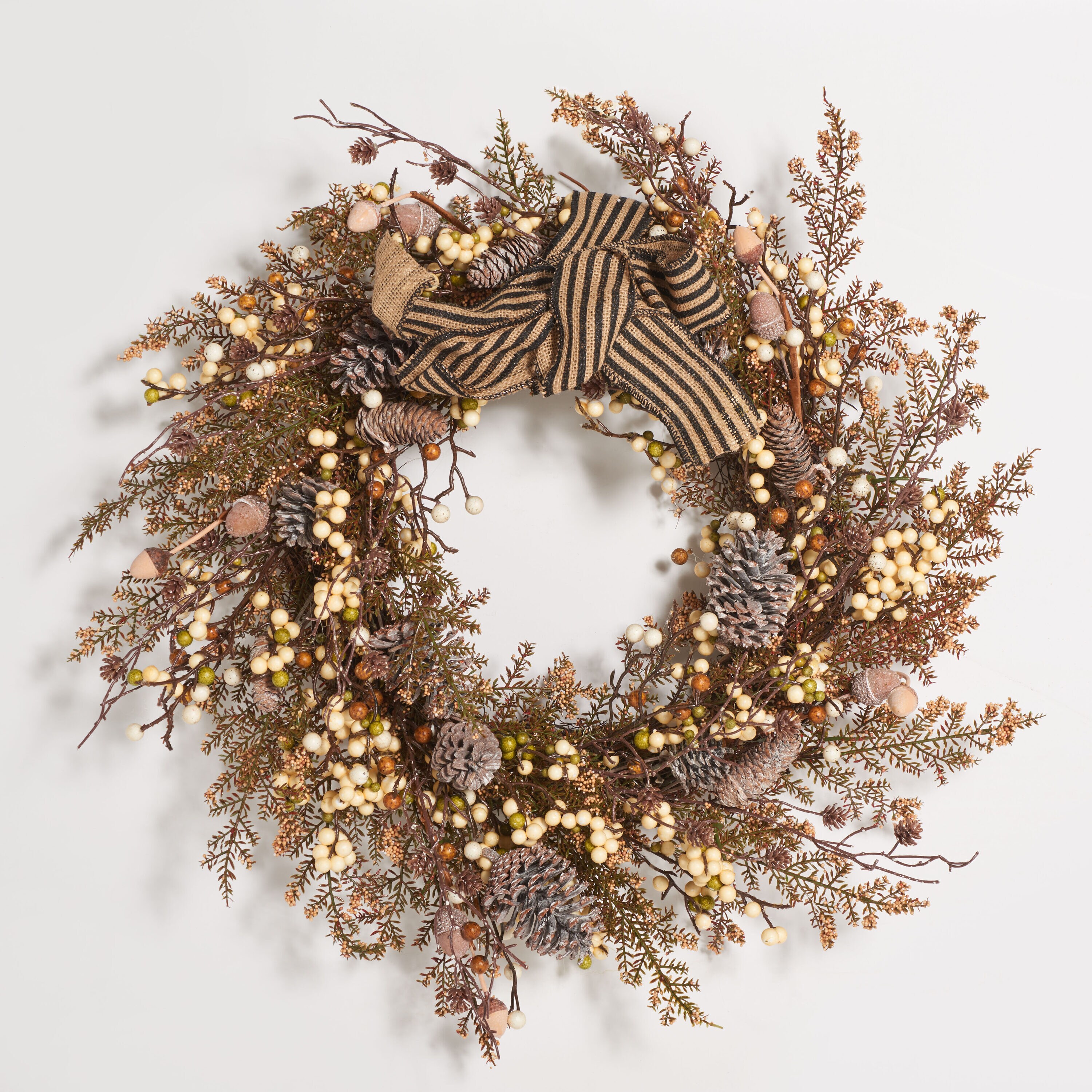Safavieh FXP1055A Artificial-Christmas-Wreaths - View #4