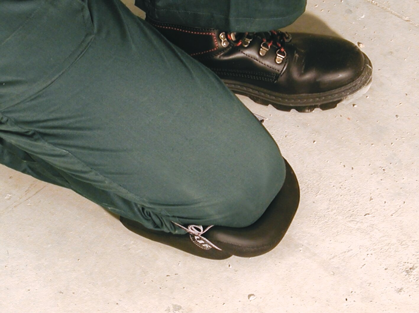 RUBI 65915 Knee-Pads - View #2