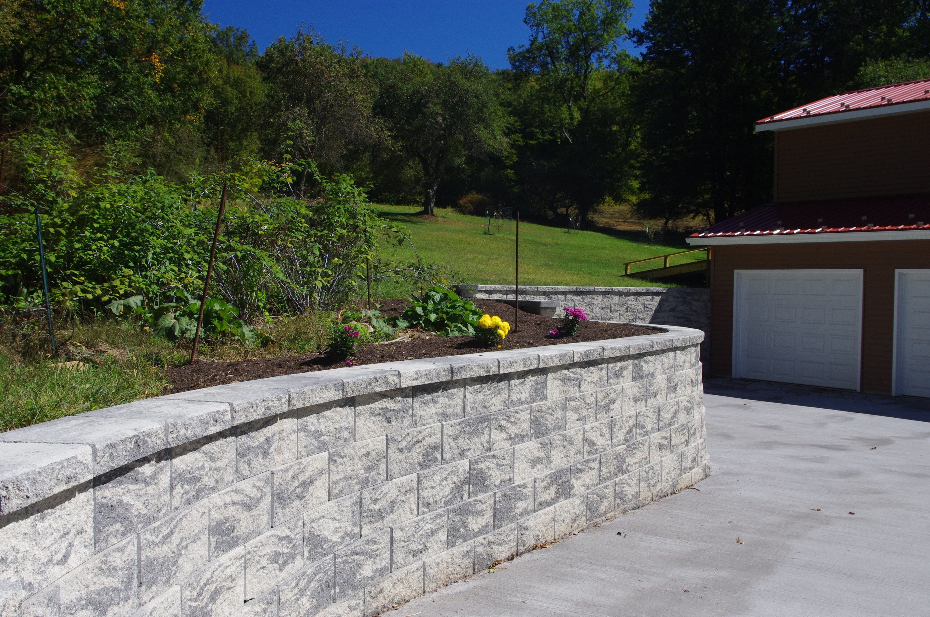  LR110.W.GC.SF Retaining-Wall-Block - View #2