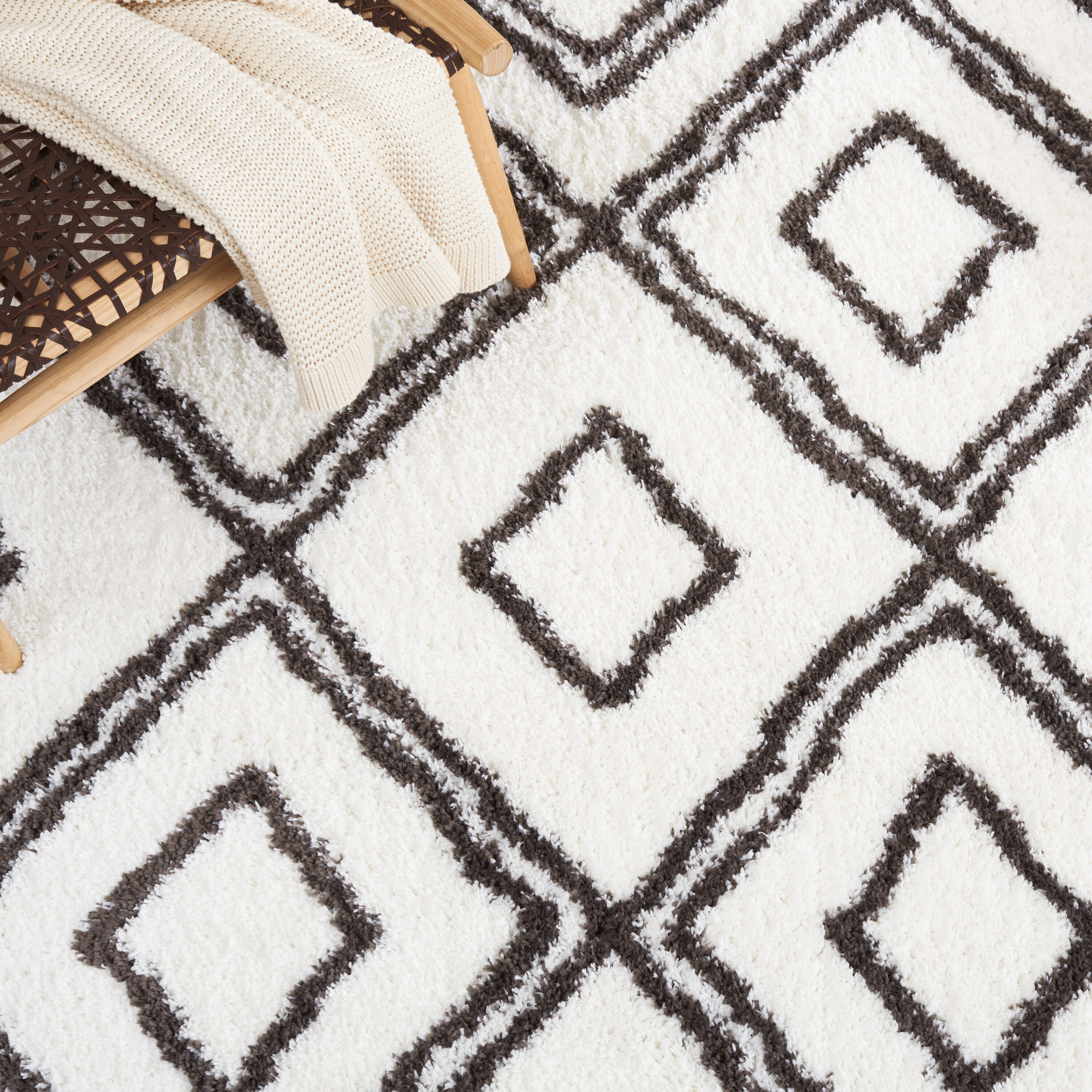 Safavieh BER589B-7SQ rugs - View #6