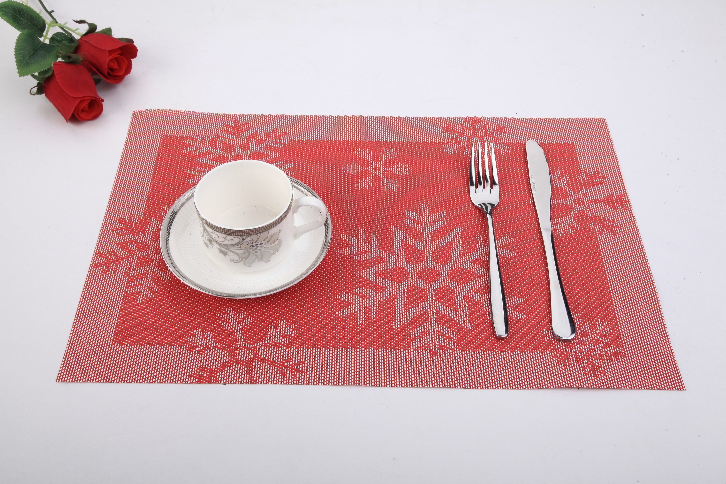 J&V TEXTILES PM35 4 -Pack Red PVC Rectangle Placemats