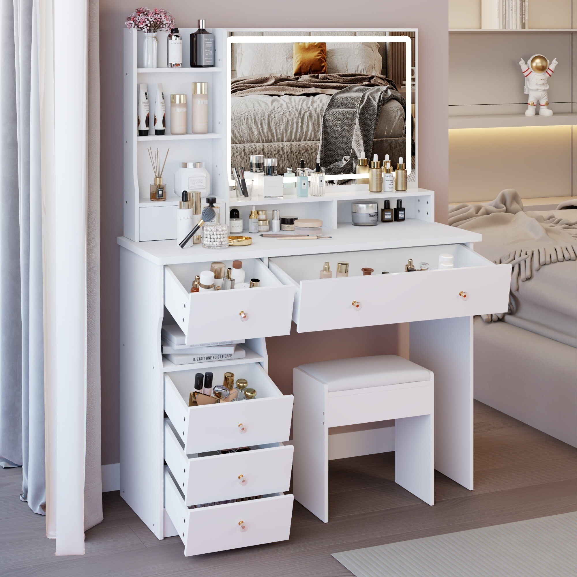 UOI ZZH103979 Bedroom-Vanities - View #6