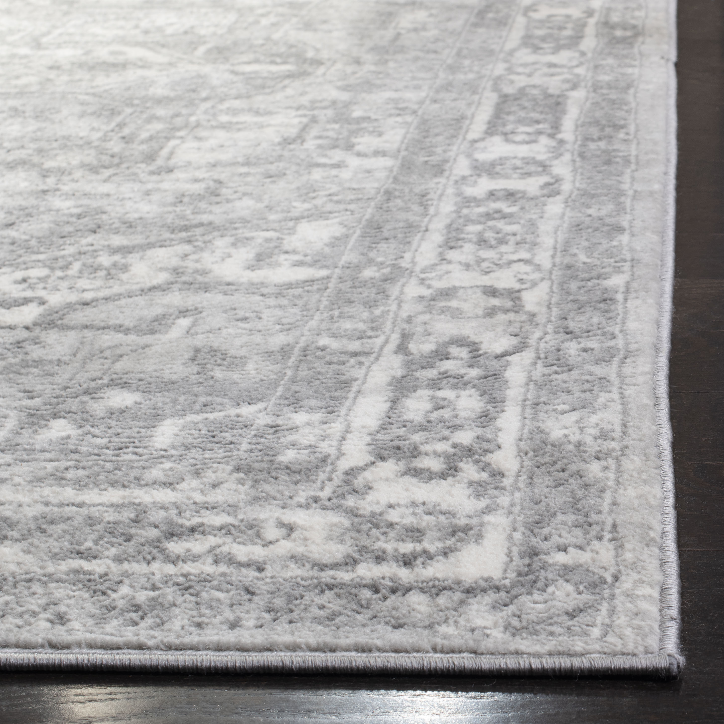 Safavieh BNT852B-9SQ rugs - View #3