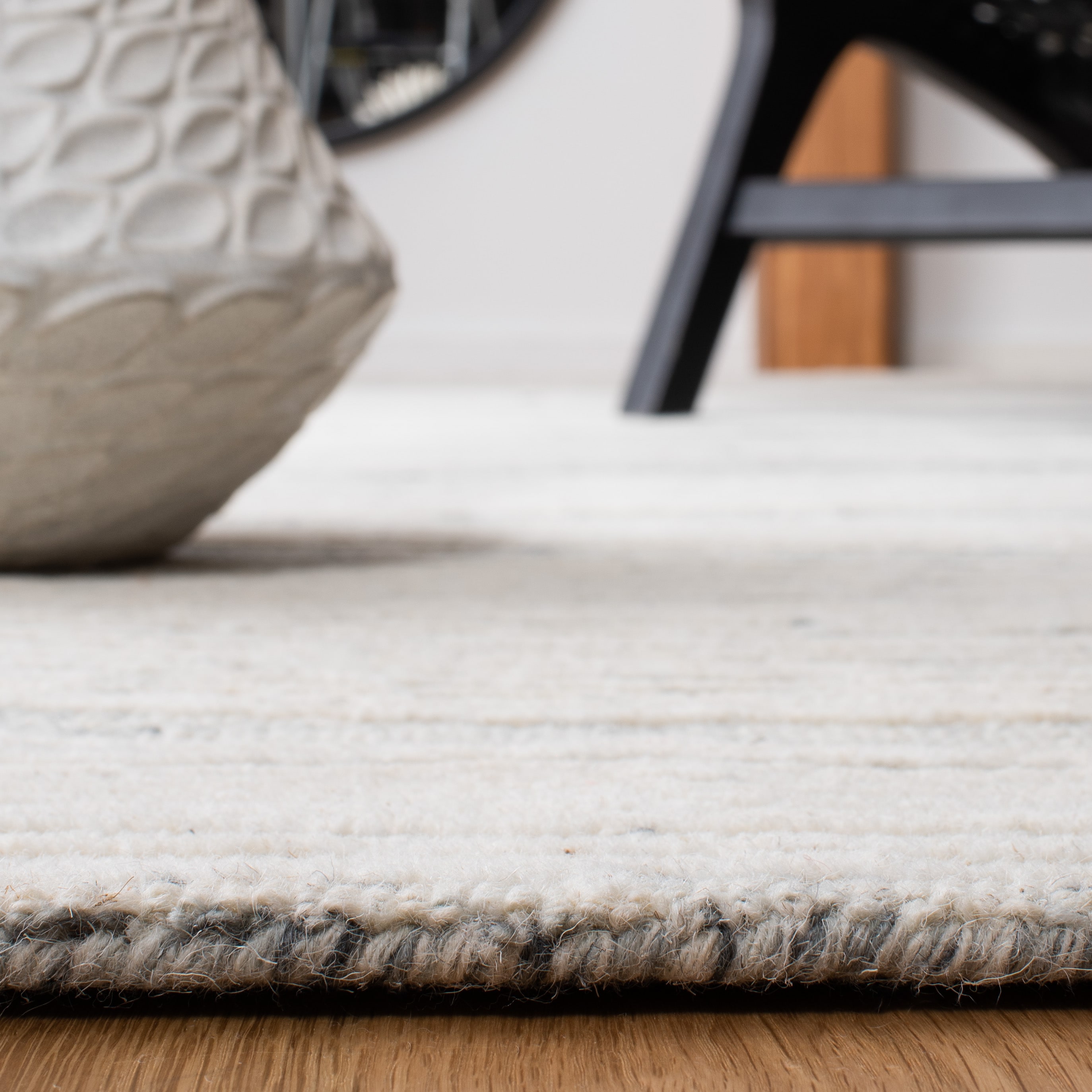 Safavieh MET995H-4 rugs - View #4