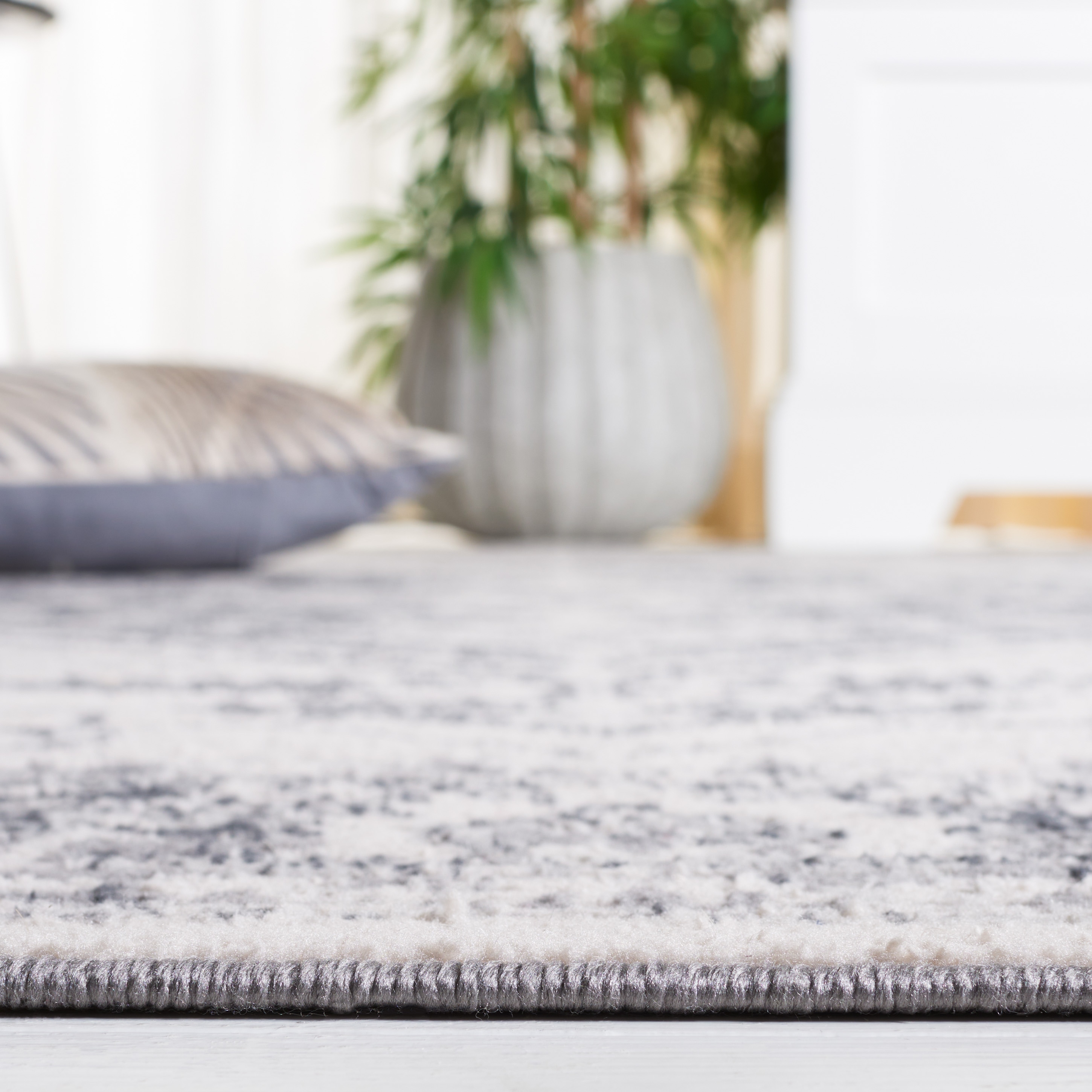 Safavieh ODY854A-5 rugs - View #4