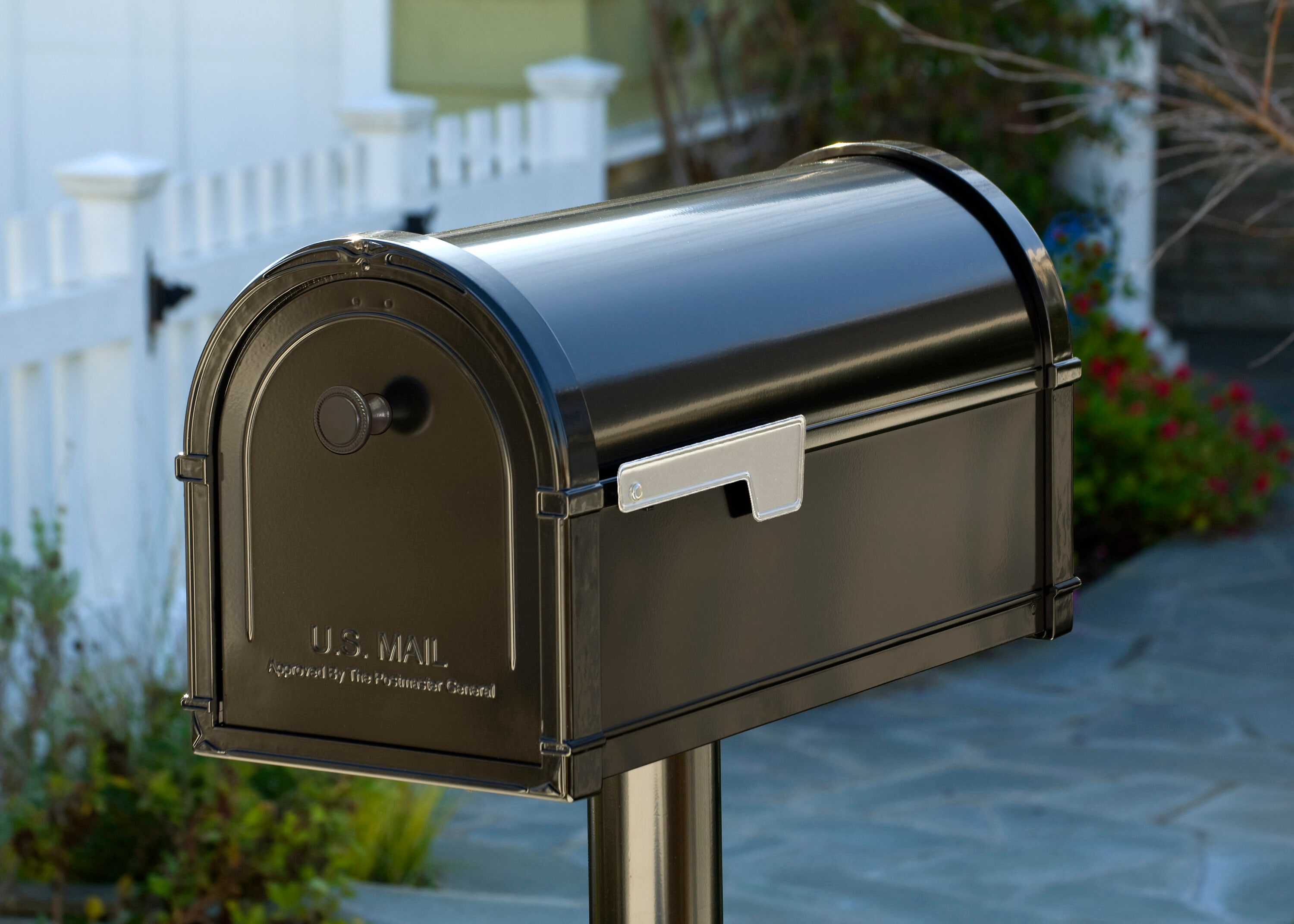 Architectural Mailboxes Bellevue Metal Large Mailbox Black in the