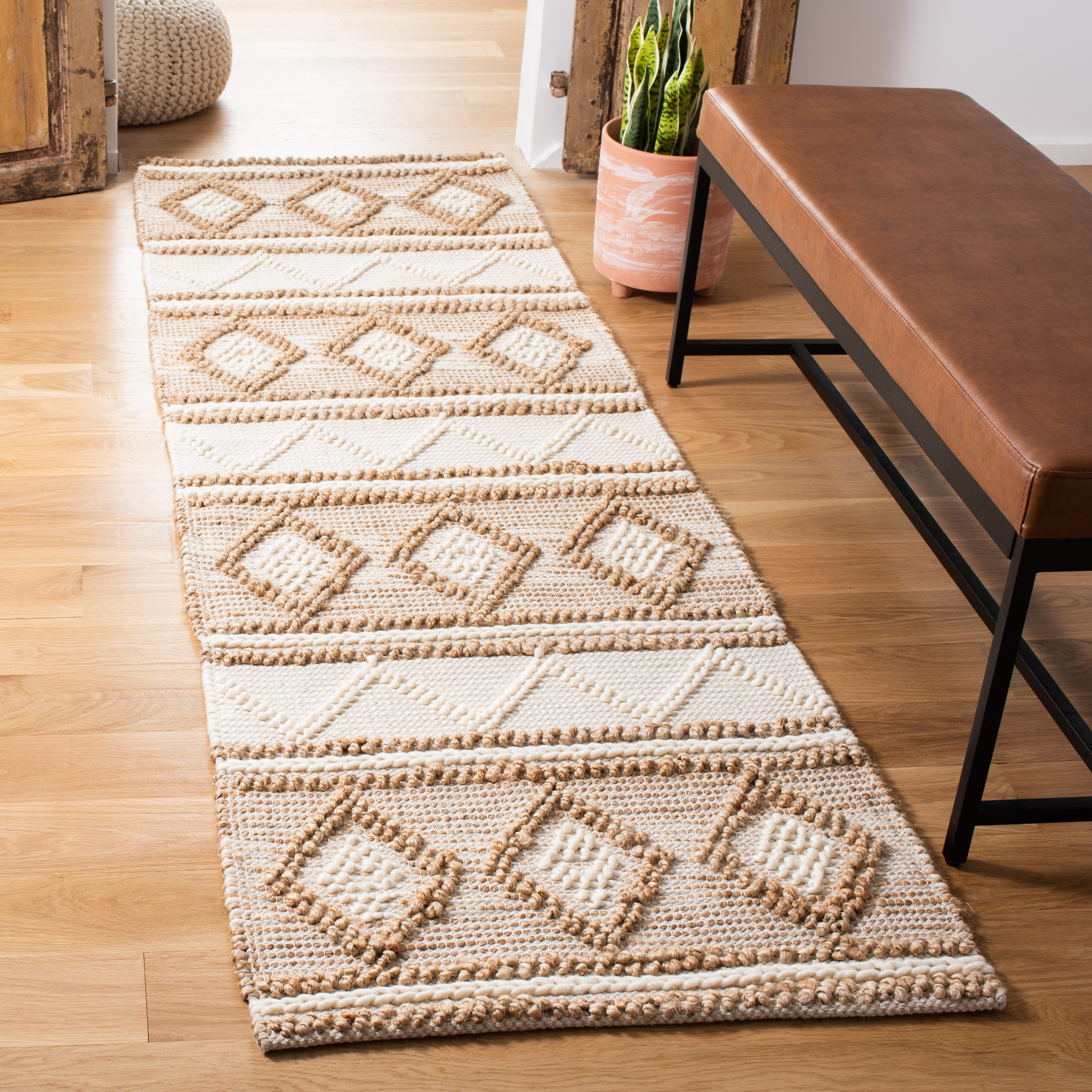 Safavieh NF866A-28 Natural Fiber Gerald 3 x 8 (ft) Loomed Synthetic Beige/Ivory Rectangular Indoor Abstract Runner rug