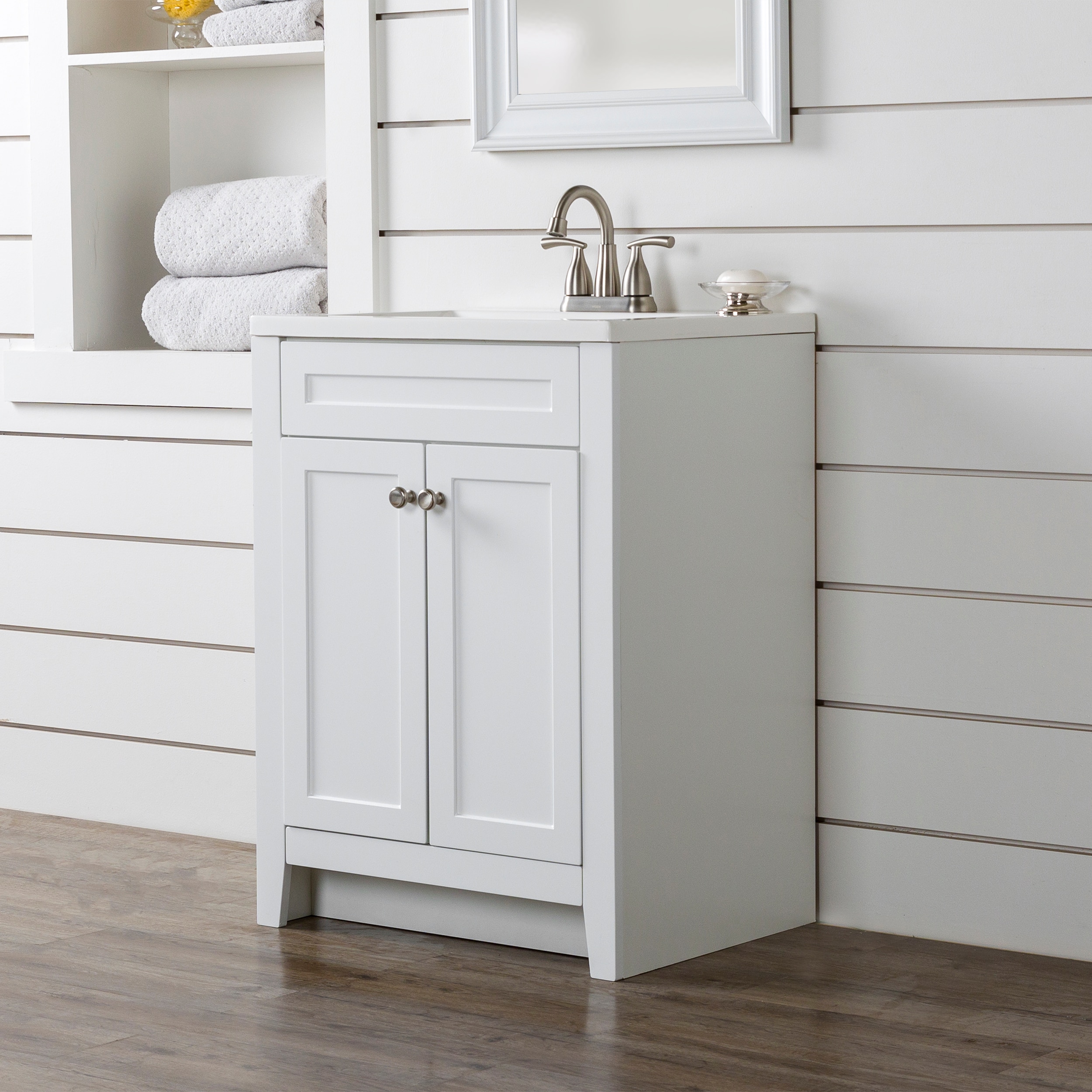 White vanity with side shelves for Sale in Bell Gardens, CA - OfferUp