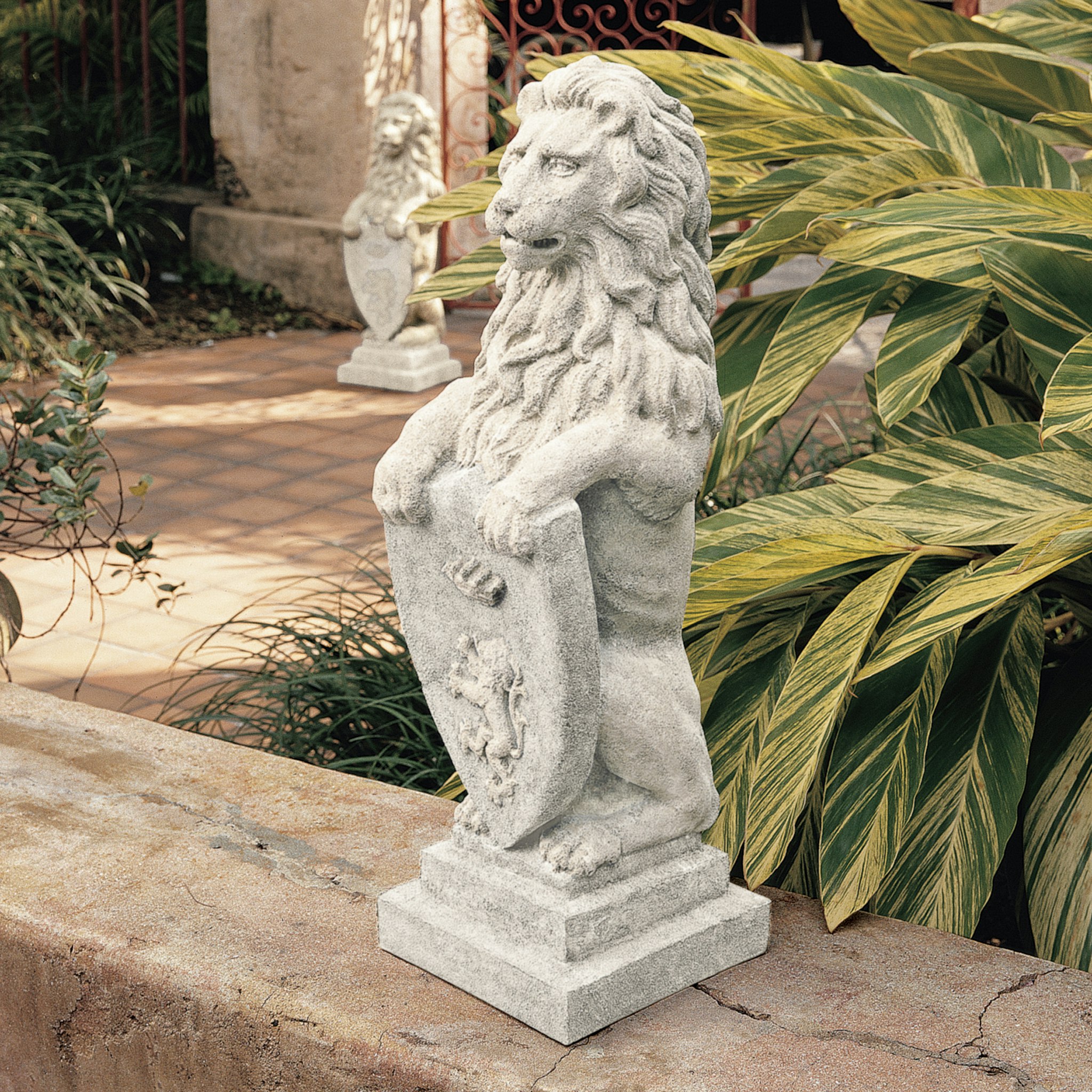 Design Toscano NG30842 Garden-Statue - View #2