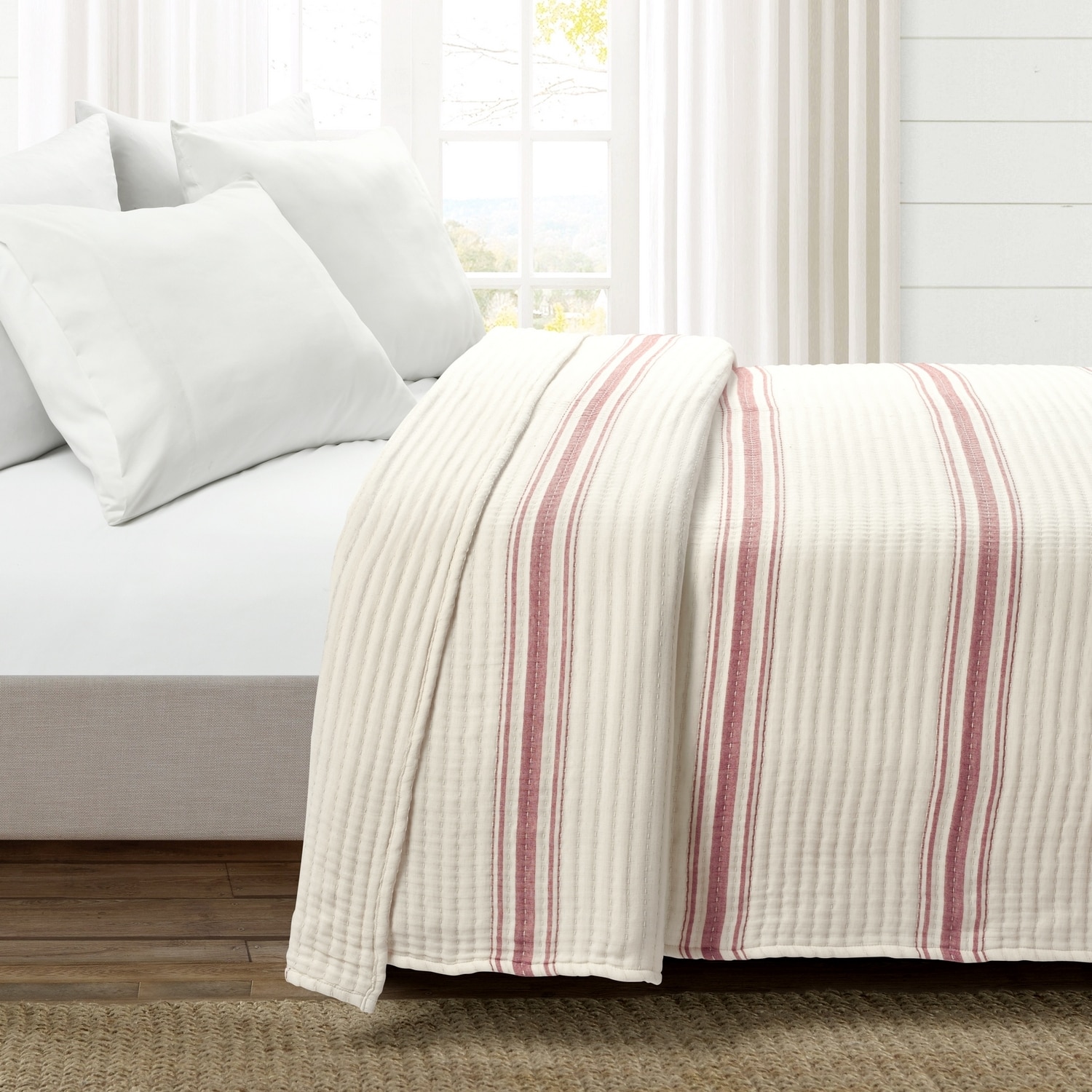 Cozy Farmhouse Red Cotton Full/Queen Reversible Quilt
