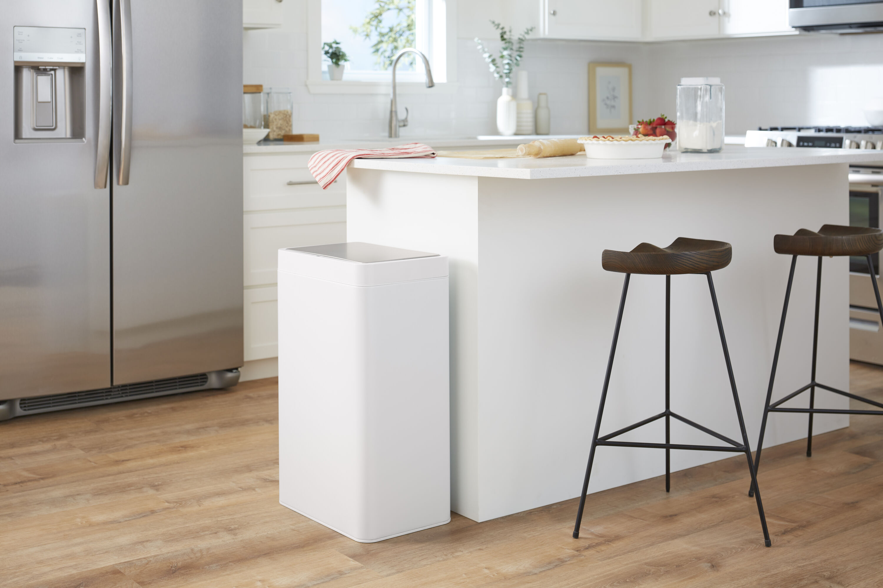 KOHLER 23825-STW wastebaskets - View #2
